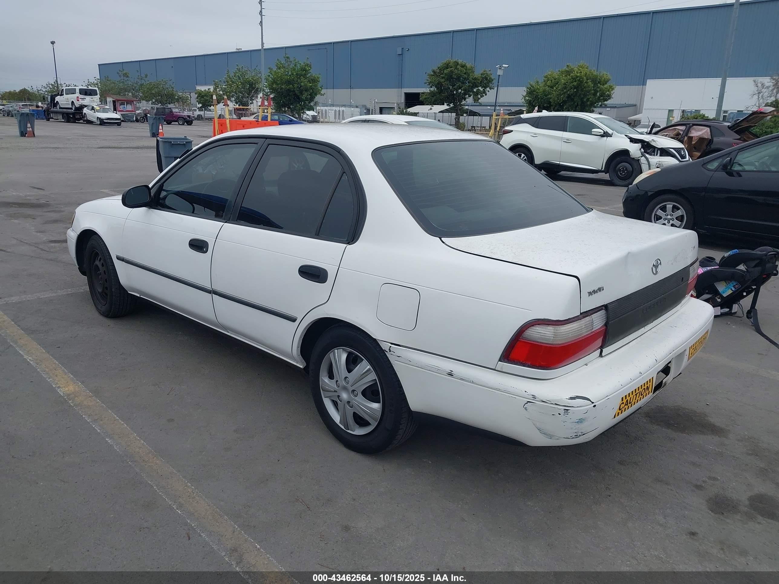 1993 Toyota Corolla Le/dx Белый vin: 1NXAE09EXPZ108595