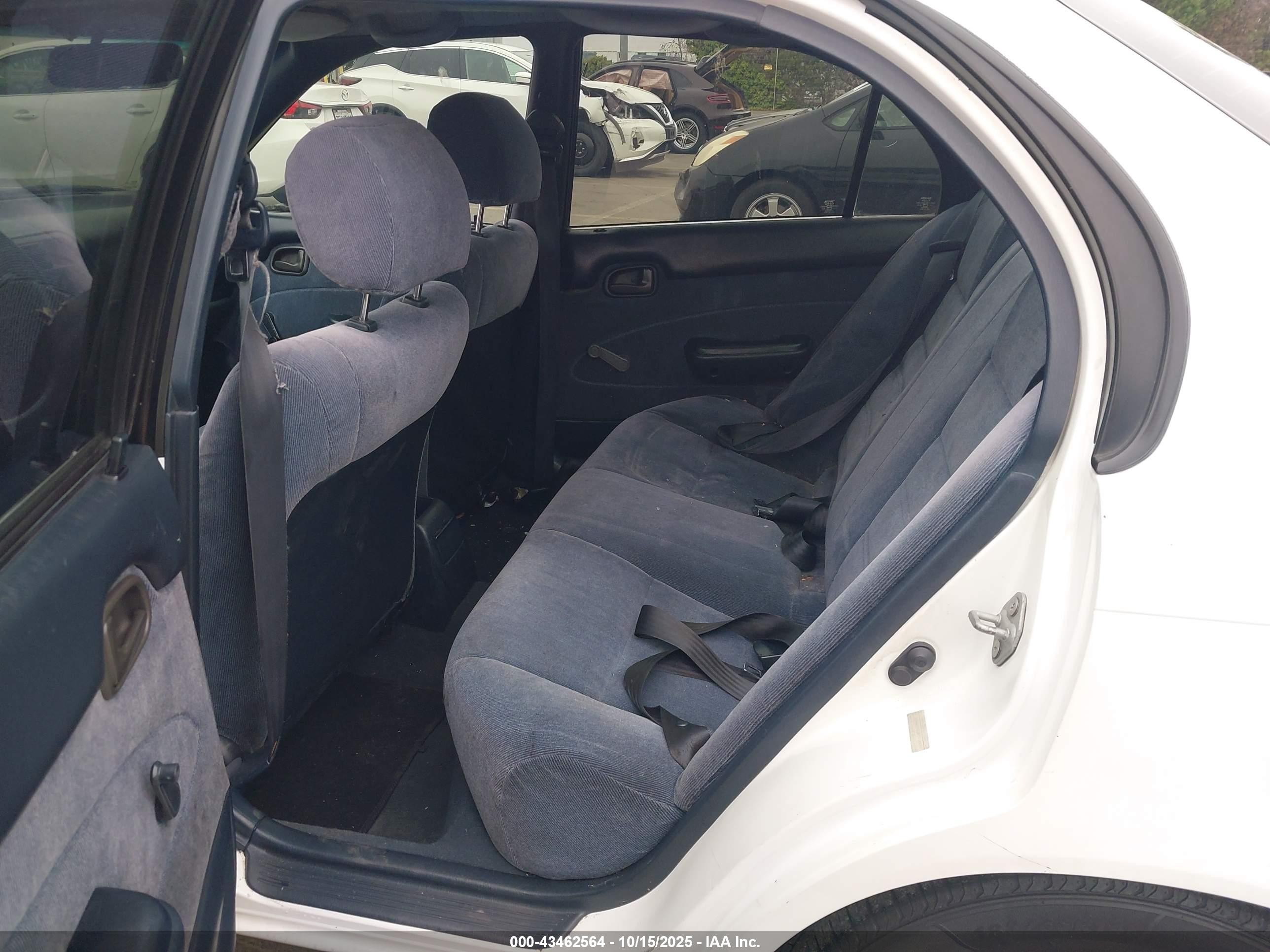 1993 Toyota Corolla Le/dx Белый vin: 1NXAE09EXPZ108595