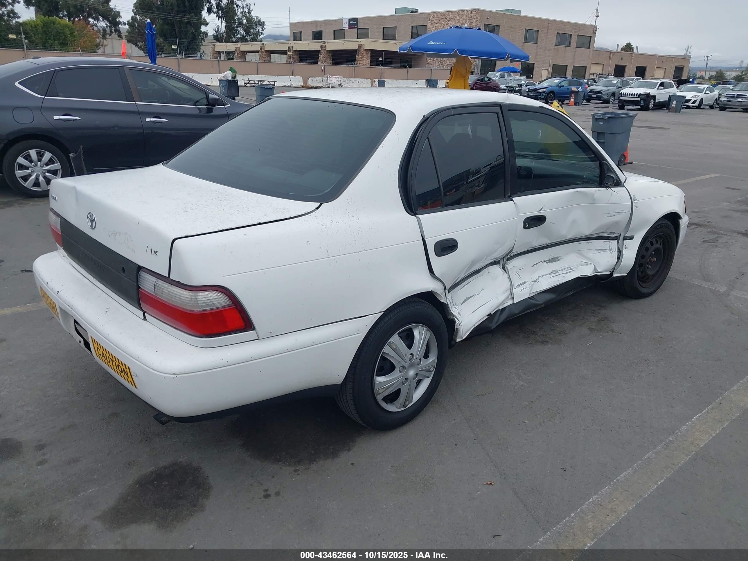 1993 Toyota Corolla Le/dx Белый vin: 1NXAE09EXPZ108595