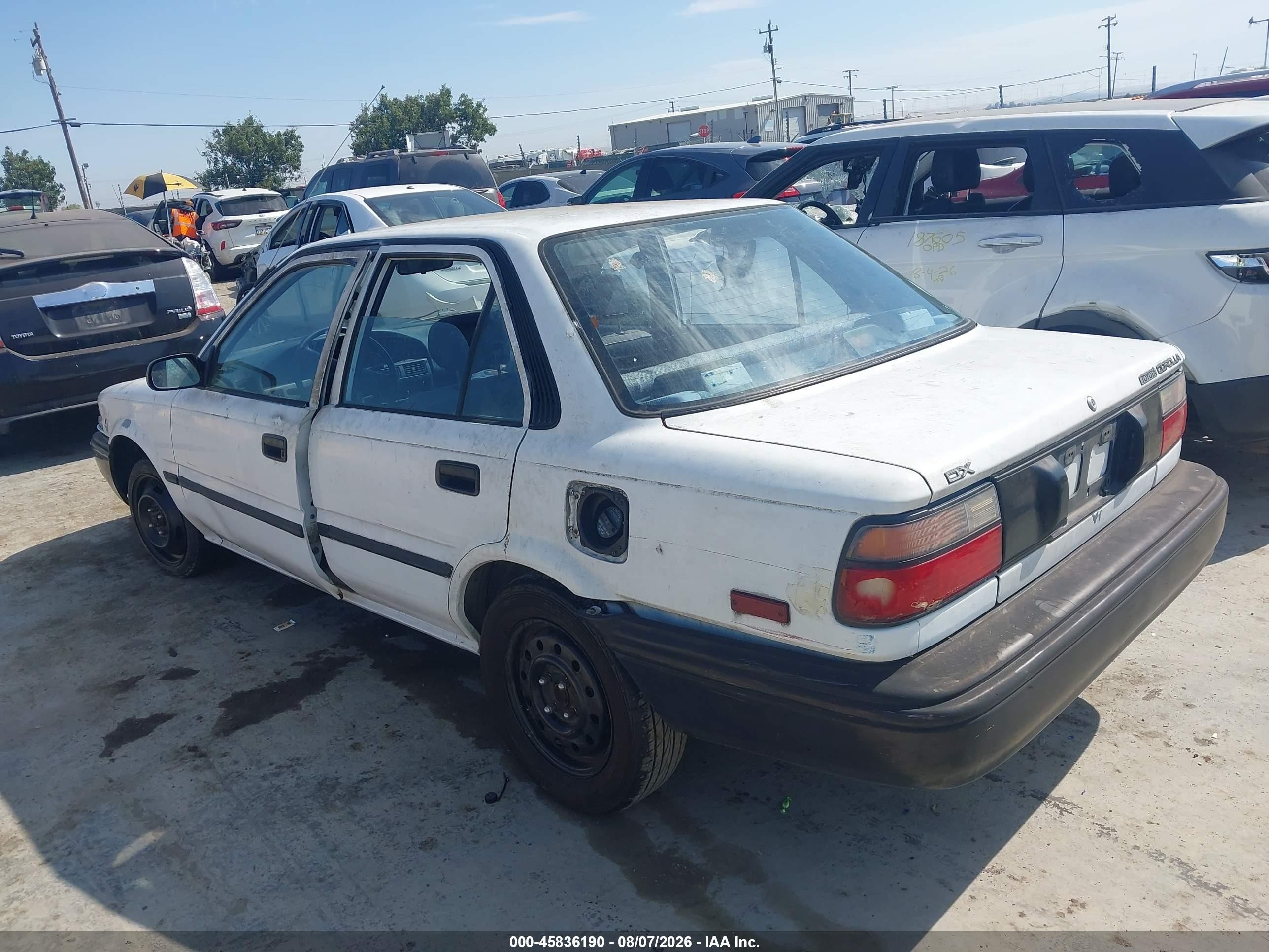 1990 Toyota Corolla Dlx White vin: 1NXAE94A1LZ157641
