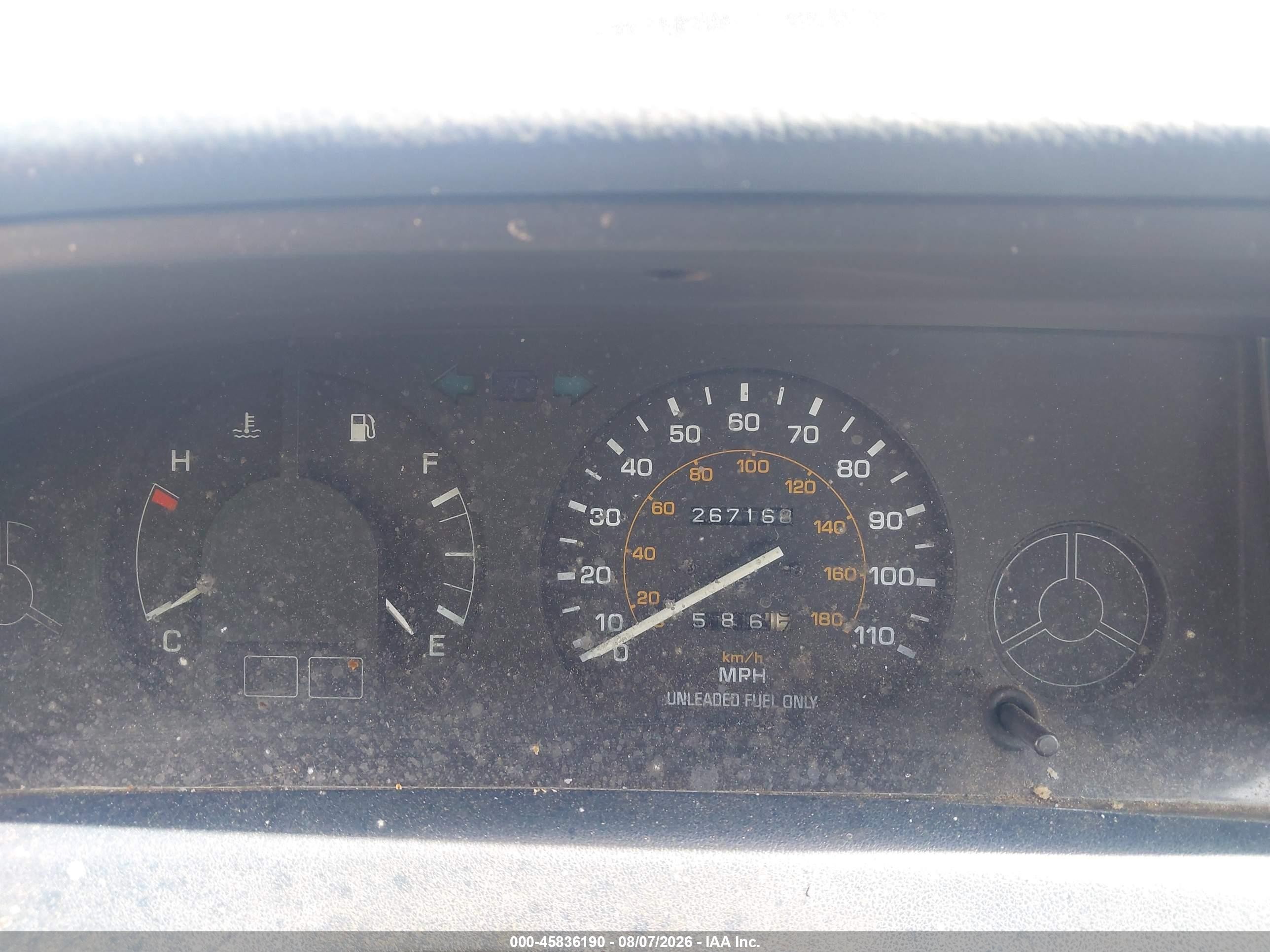 1990 Toyota Corolla Dlx White vin: 1NXAE94A1LZ157641