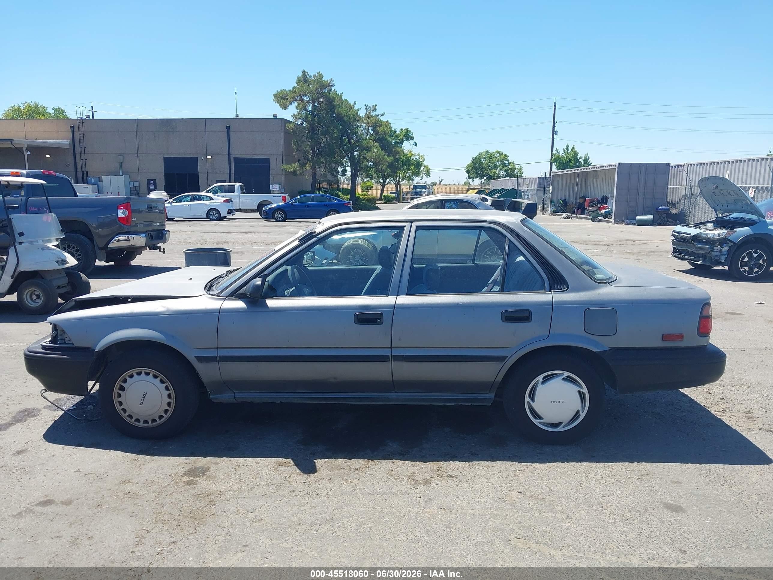 1990 Toyota Corolla Dlx Silver vin: 1NXAE94A6LZ160938