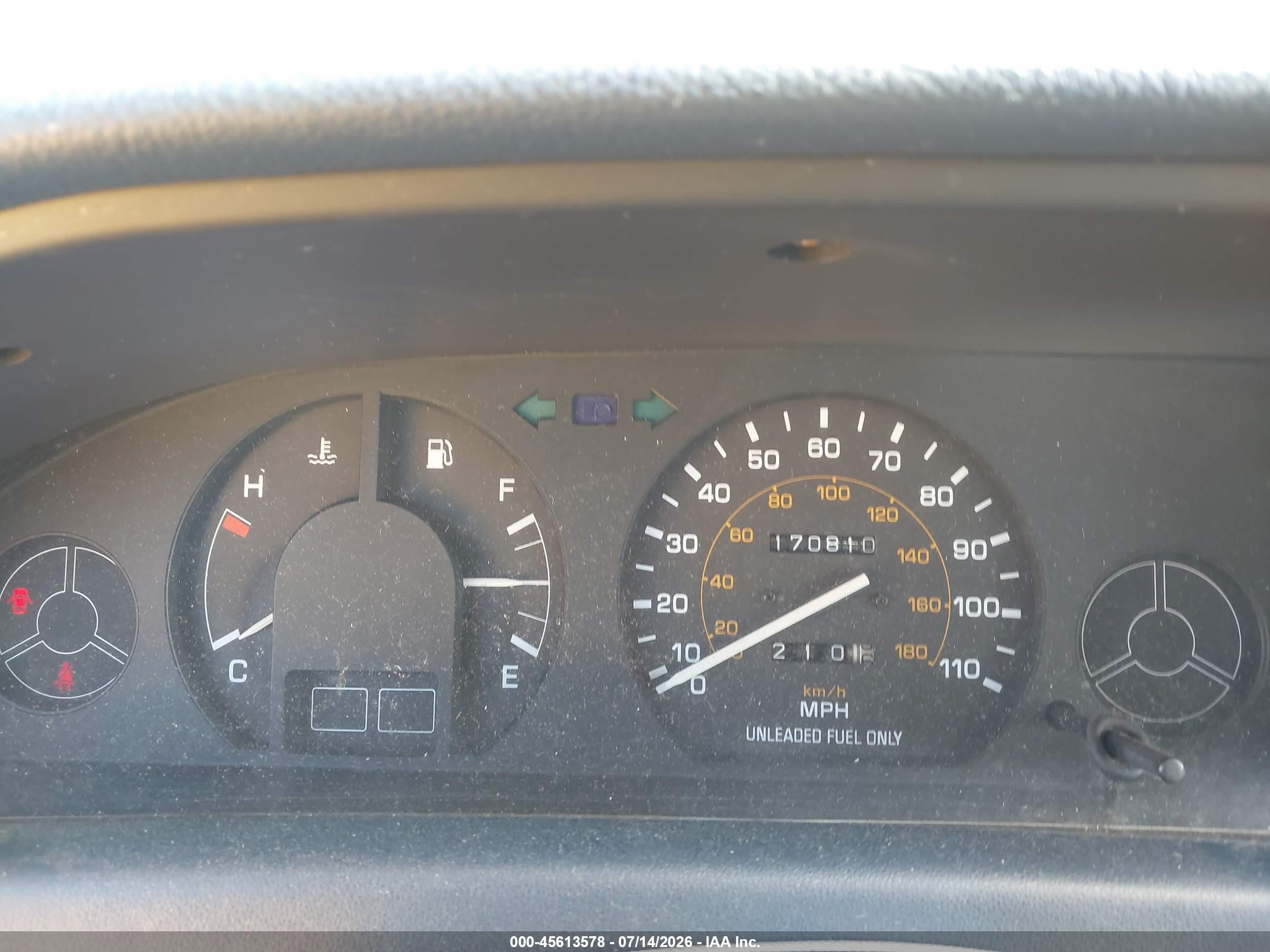 1990 Toyota Corolla Dlx White vin: 1NXAE94A8LZ149780