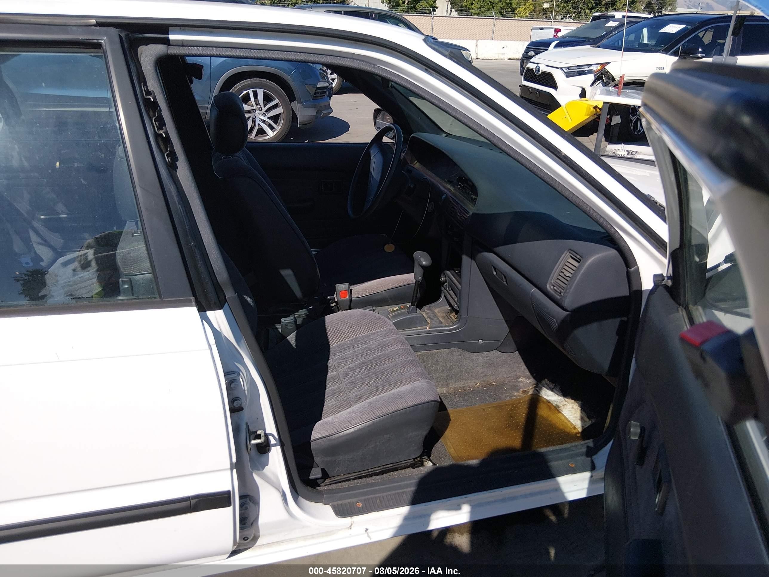 1991 Toyota Corolla Dlx White vin: 1NXAE94AXMZ175945