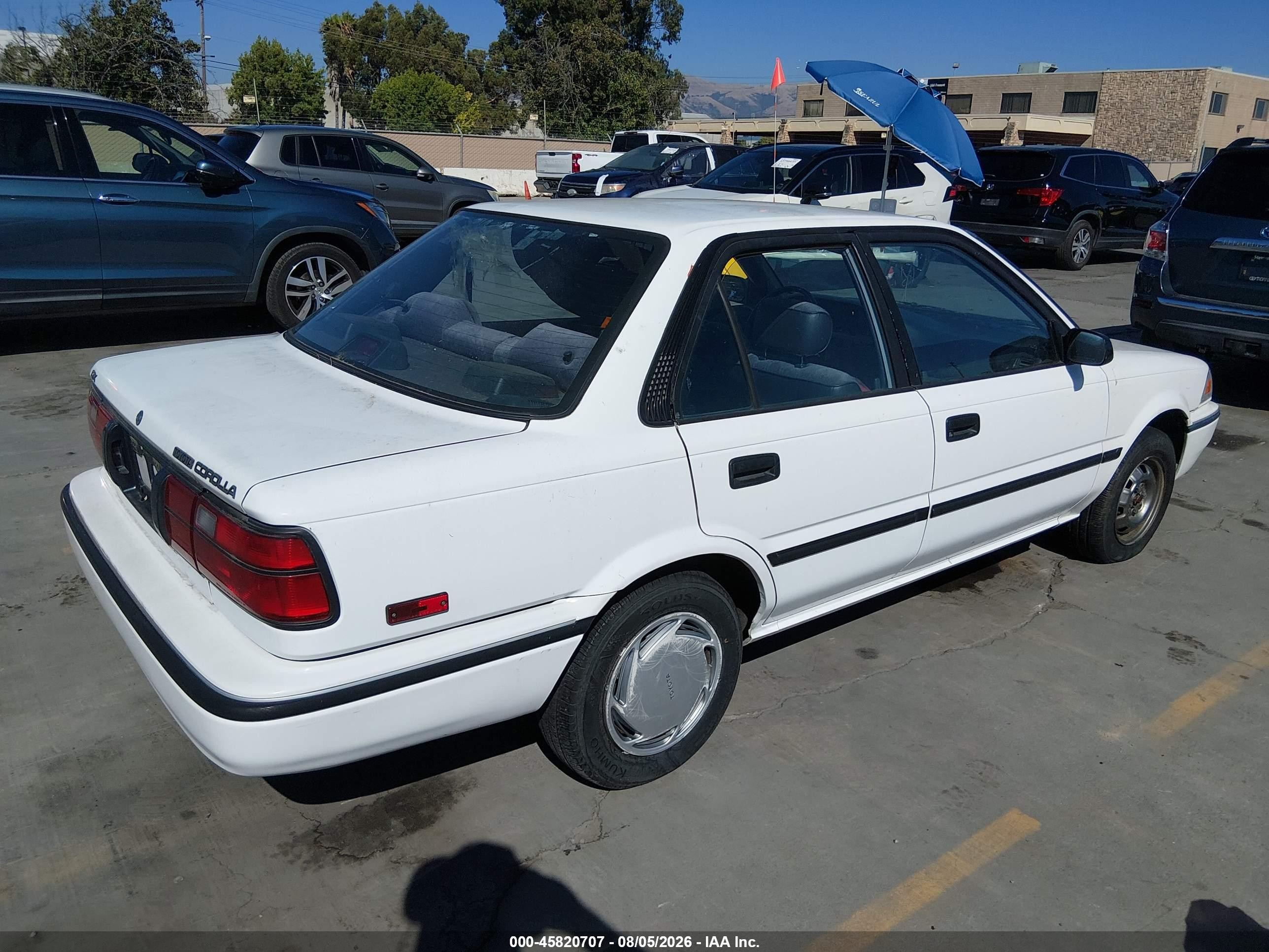 1991 Toyota Corolla Dlx White vin: 1NXAE94AXMZ175945