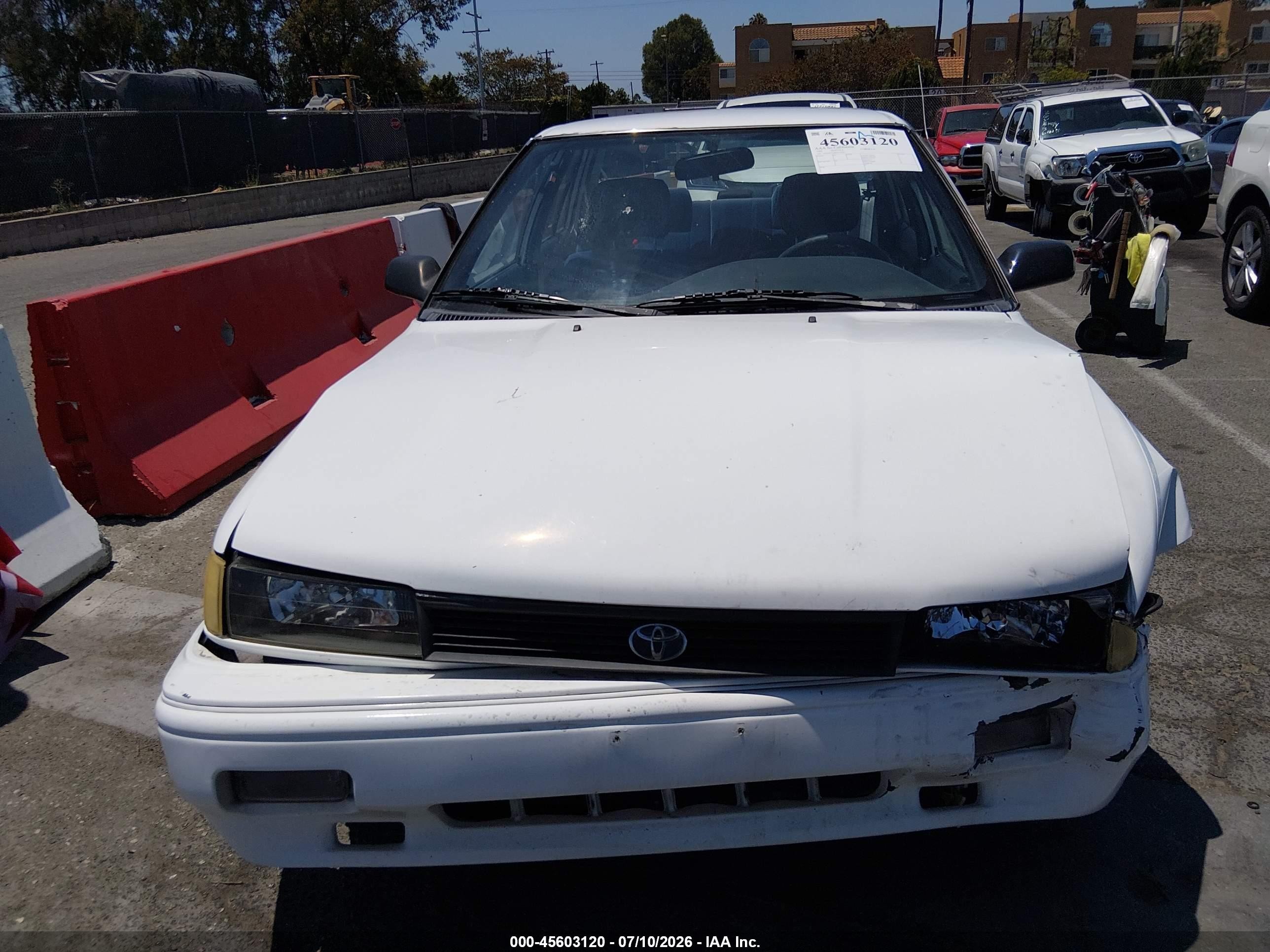 1992 Toyota Corolla Le/dlx White vin: 1NXAE97A8NZ310207