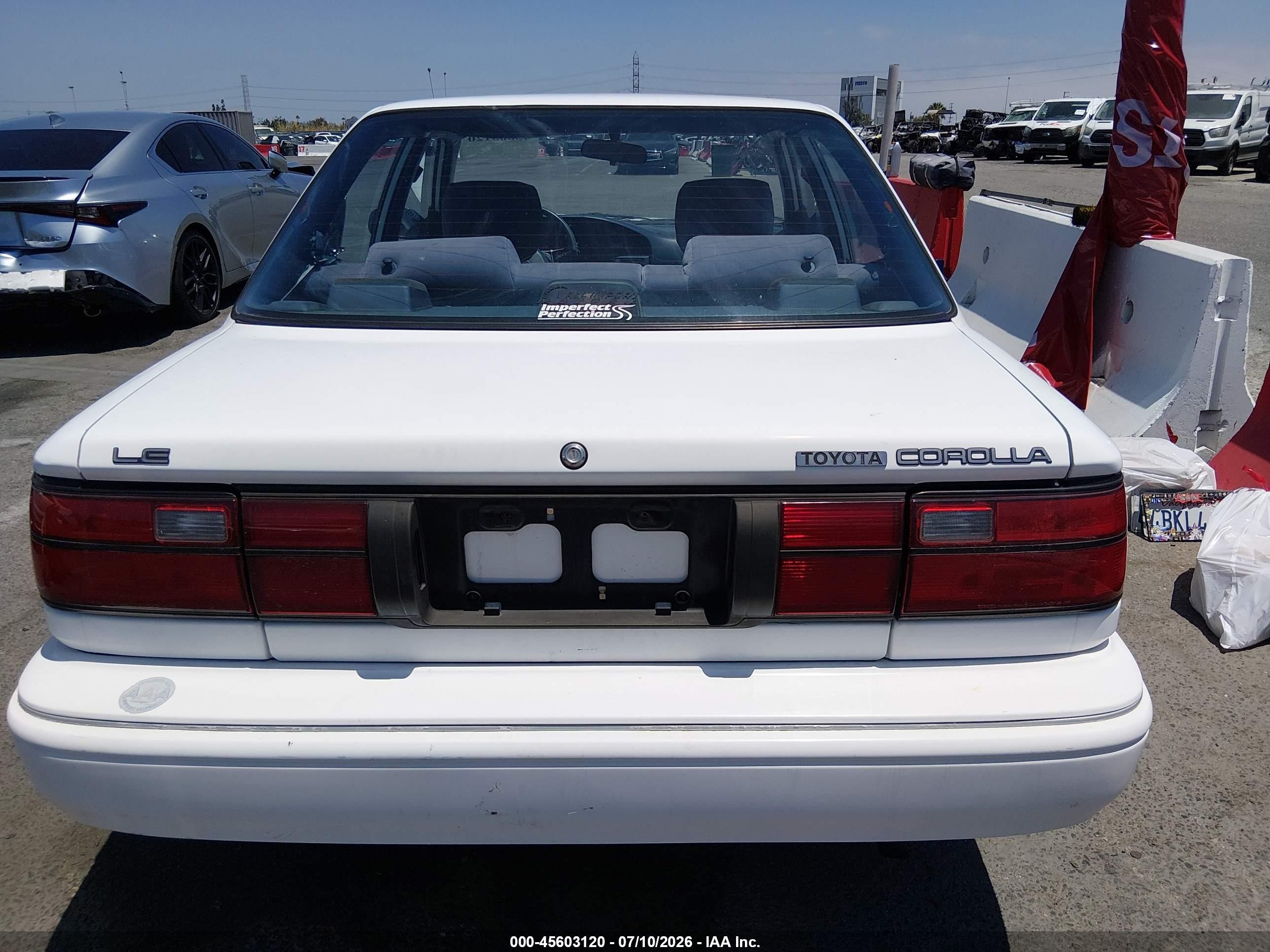 1992 Toyota Corolla Le/dlx White vin: 1NXAE97A8NZ310207