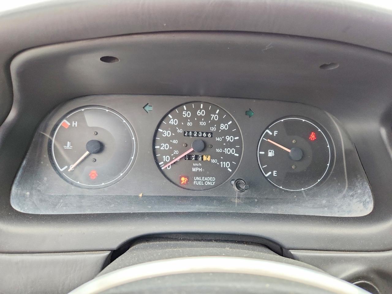 1997 Toyota Corolla Base Two Tone vin: 1NXBA02E1VZ561978