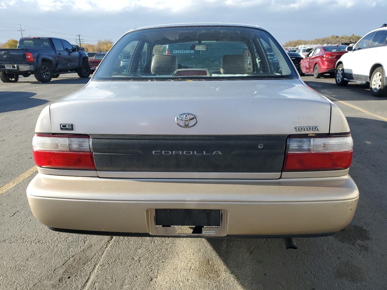 1997 Toyota Corolla Base Серебряный vin: 1NXBA02E1VZ615974