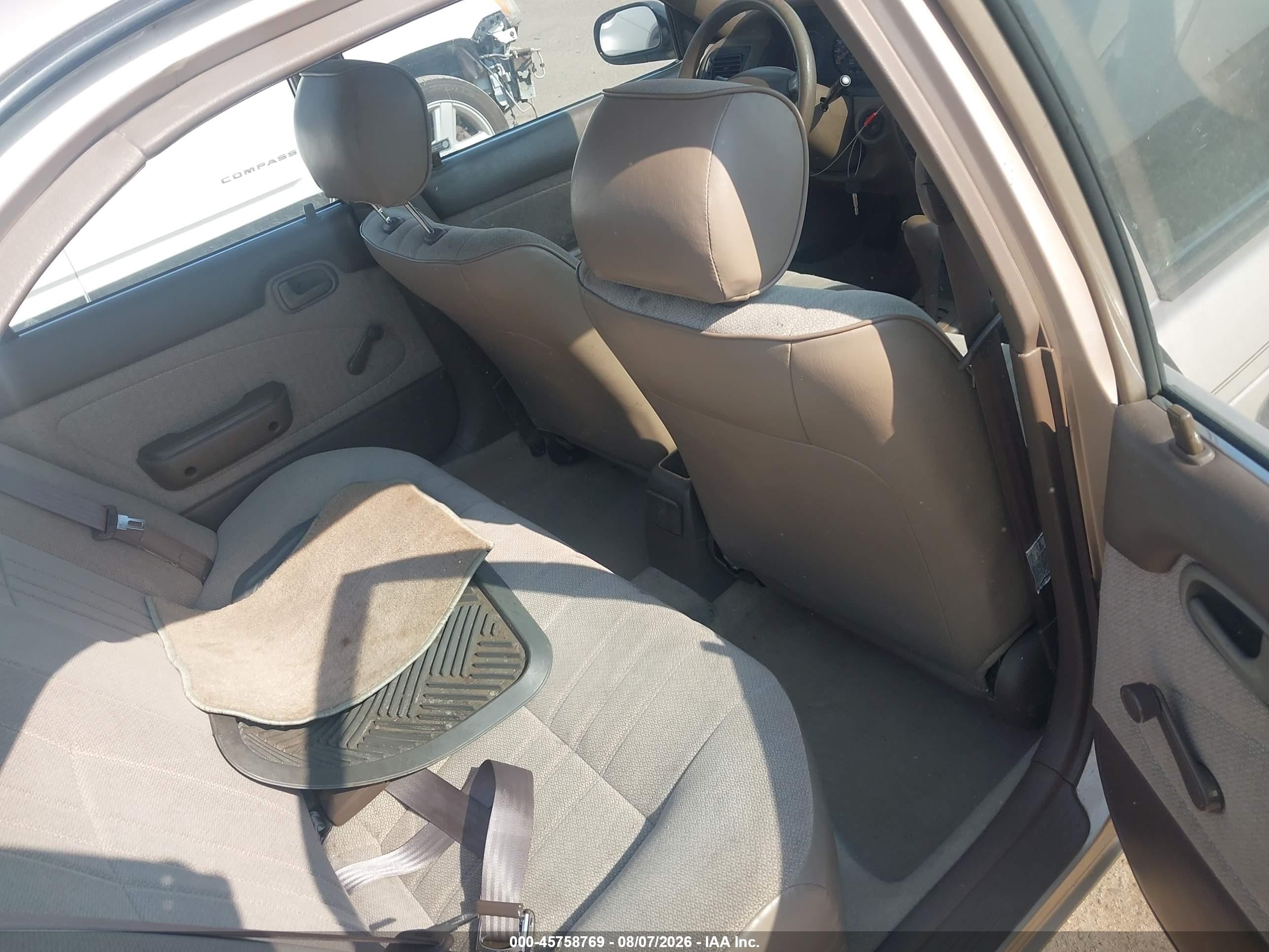 1996 Toyota Corolla   Gold vin: 1NXBA02E3TZ412162