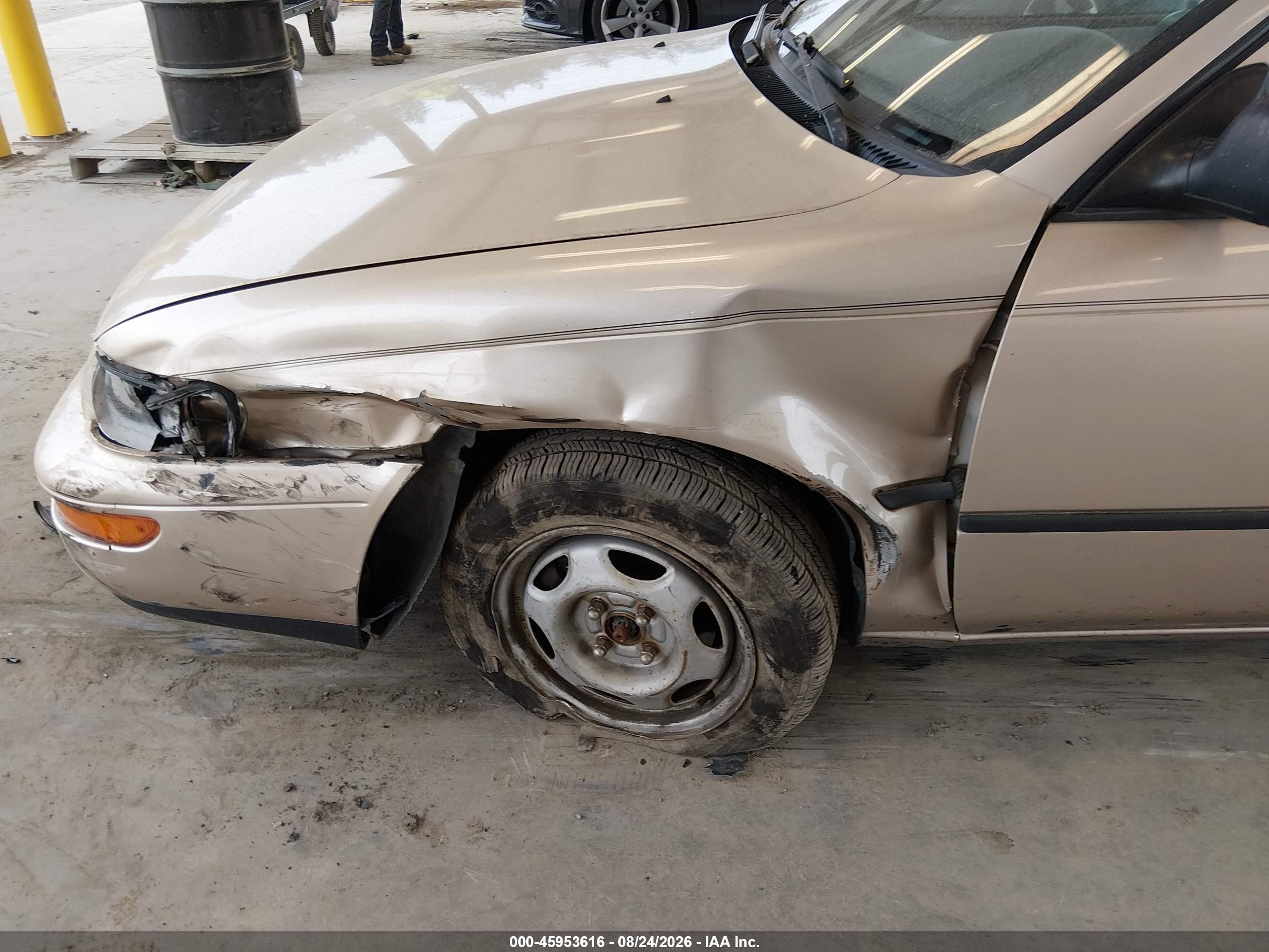 1997 Toyota Corolla Std Gold vin: 1NXBA02E3VZ637992
