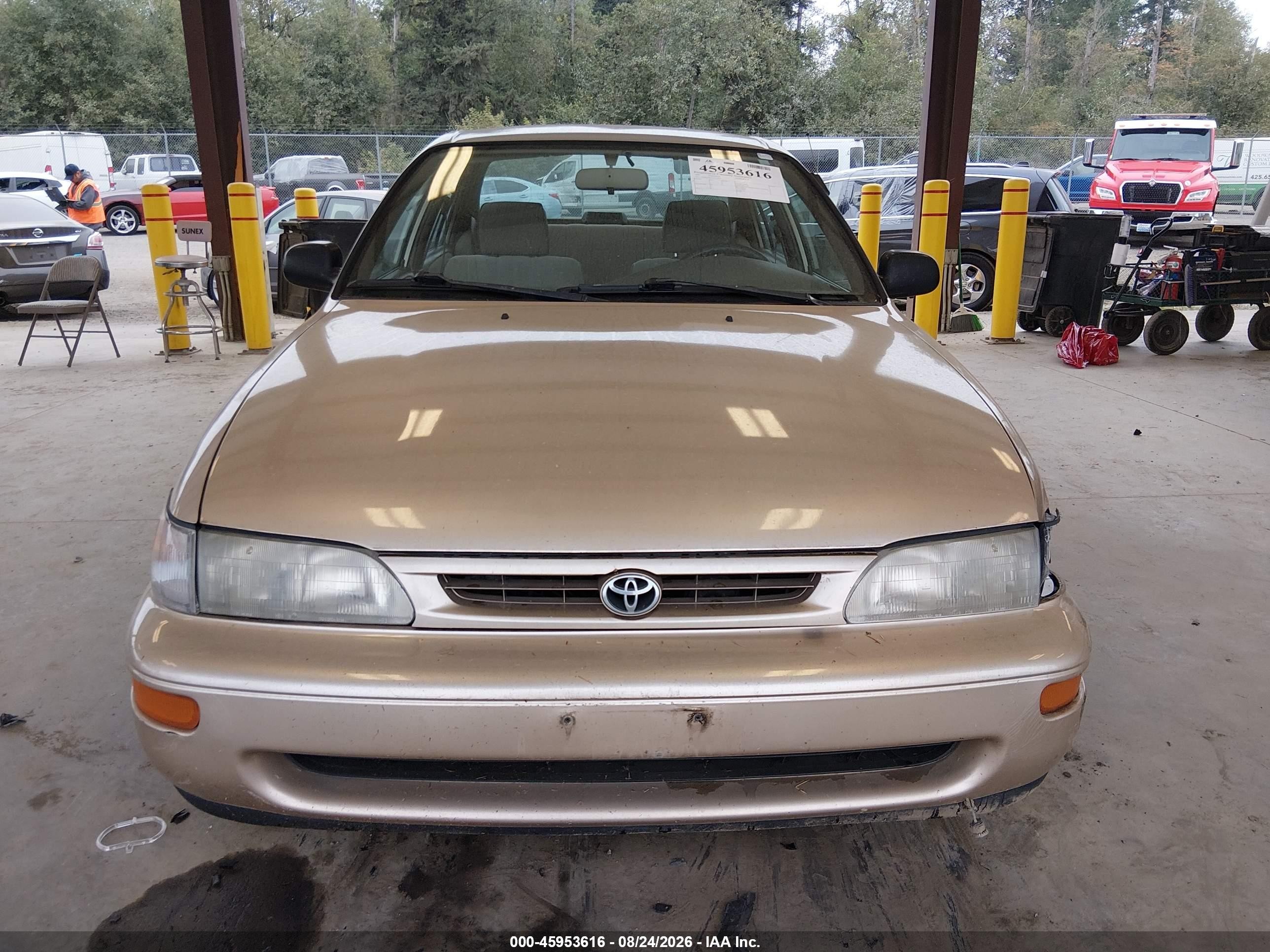 1997 Toyota Corolla Std Gold vin: 1NXBA02E3VZ637992