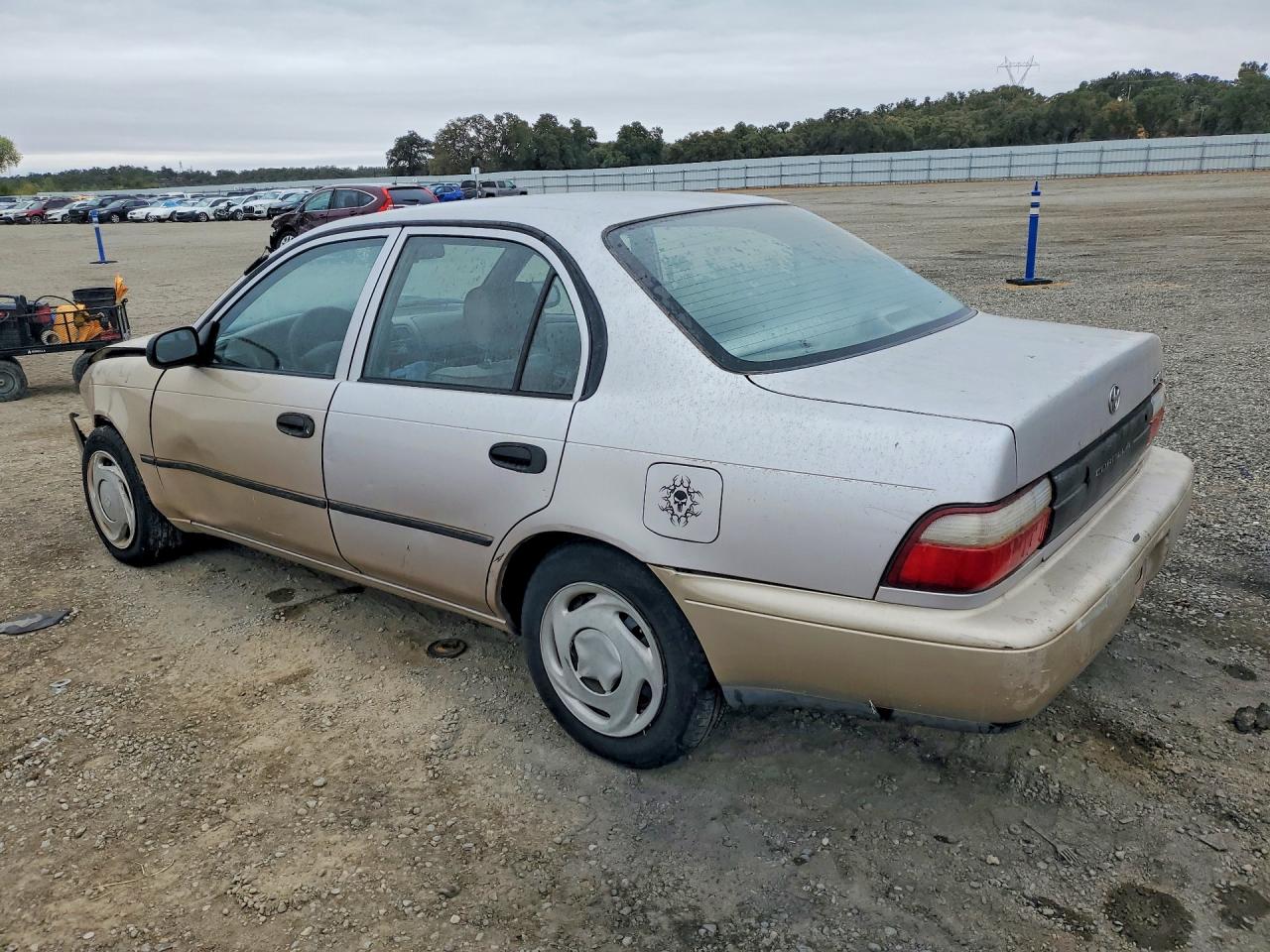 1997 Toyota Corolla Base Beige vin: 1NXBA02E4VZ647477
