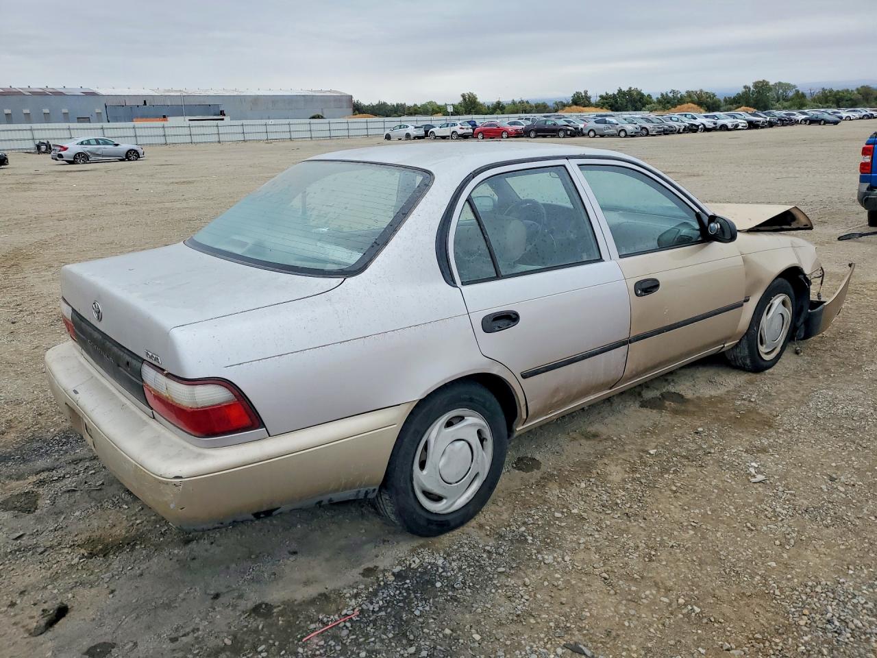1997 Toyota Corolla Base Beige vin: 1NXBA02E4VZ647477
