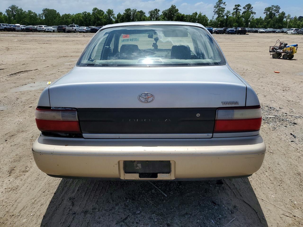 1996 Toyota Corolla Base Серебряный vin: 1NXBA02E5TZ359898