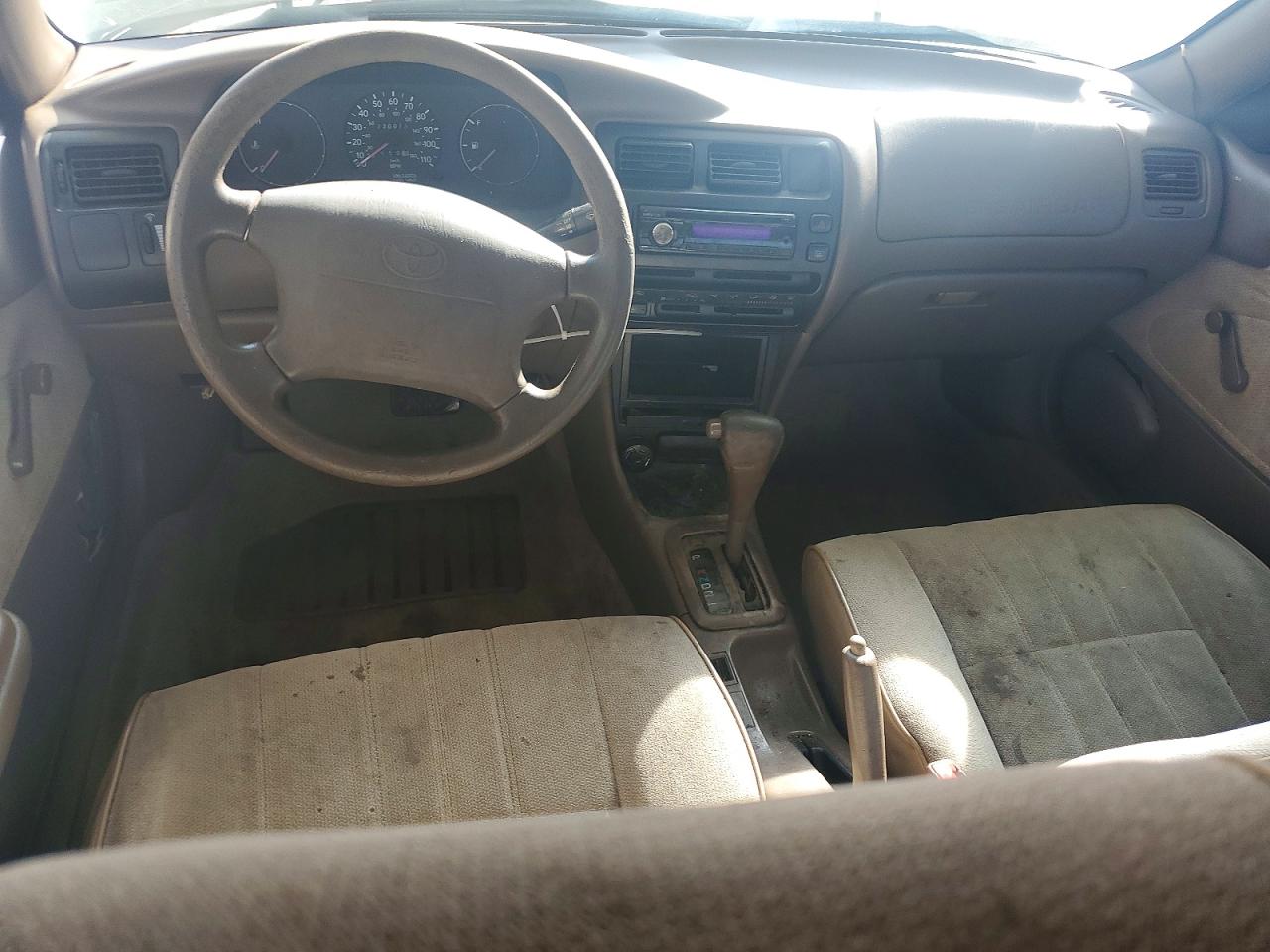 1996 Toyota Corolla Base Tan vin: 1NXBA02E5TZ430372