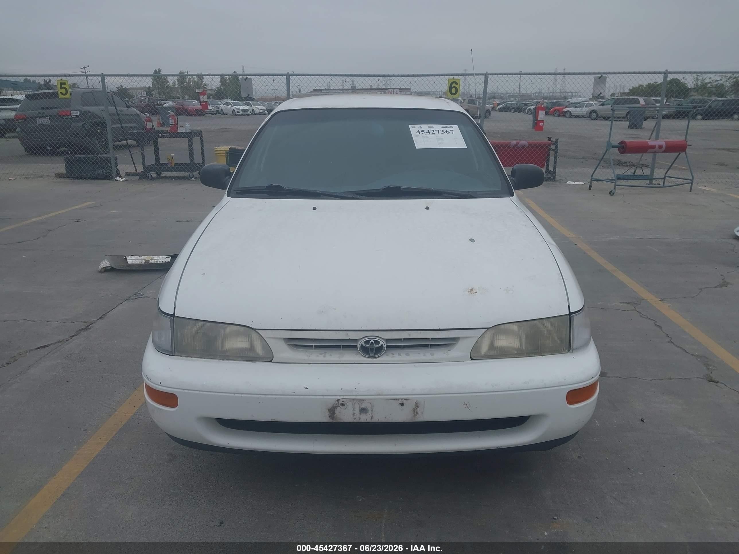 1997 Toyota Corolla Ce White vin: 1NXBA02E6VZ574533