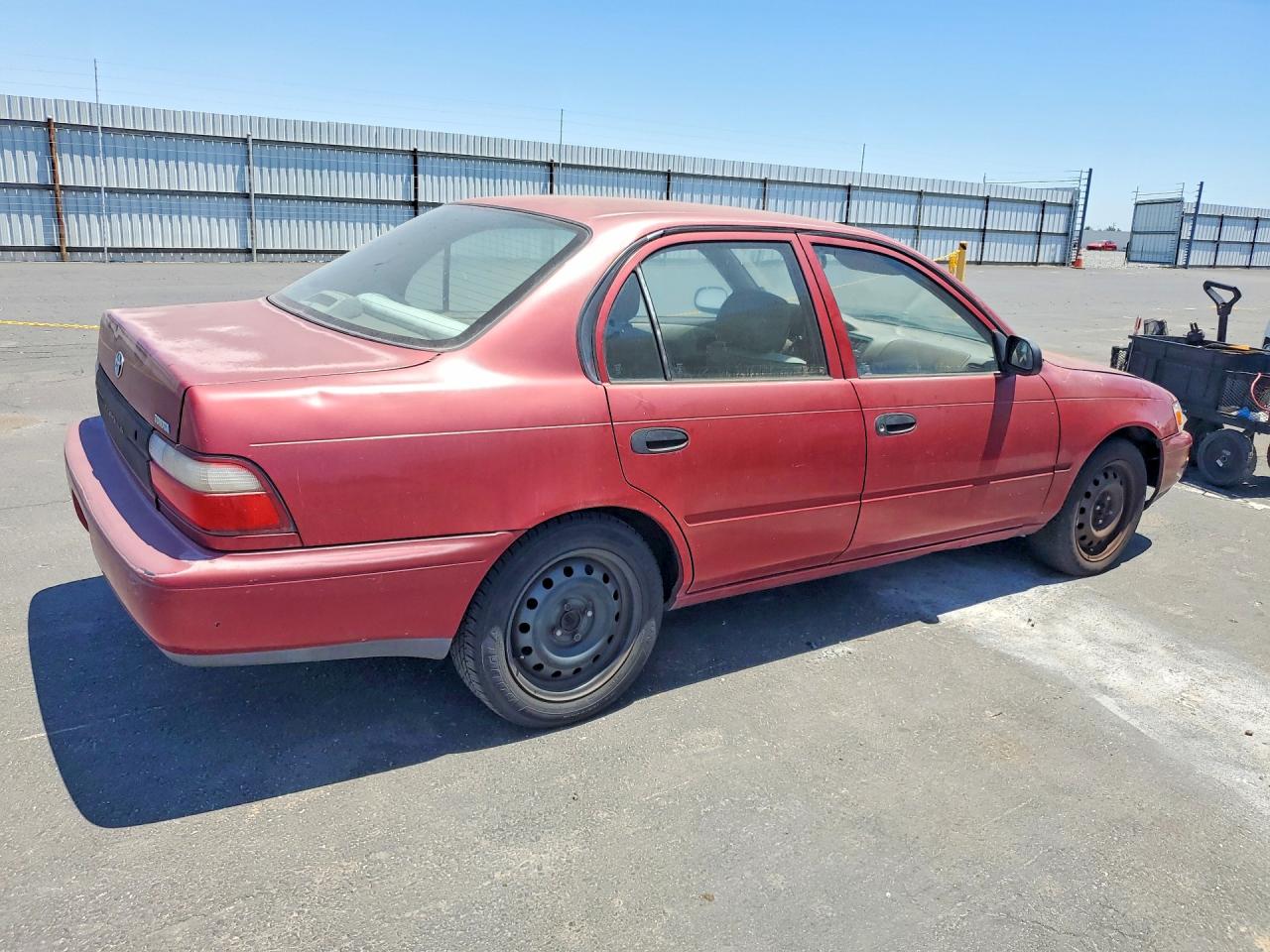 1997 Toyota Corolla Base Red vin: 1NXBA02E6VZ586858