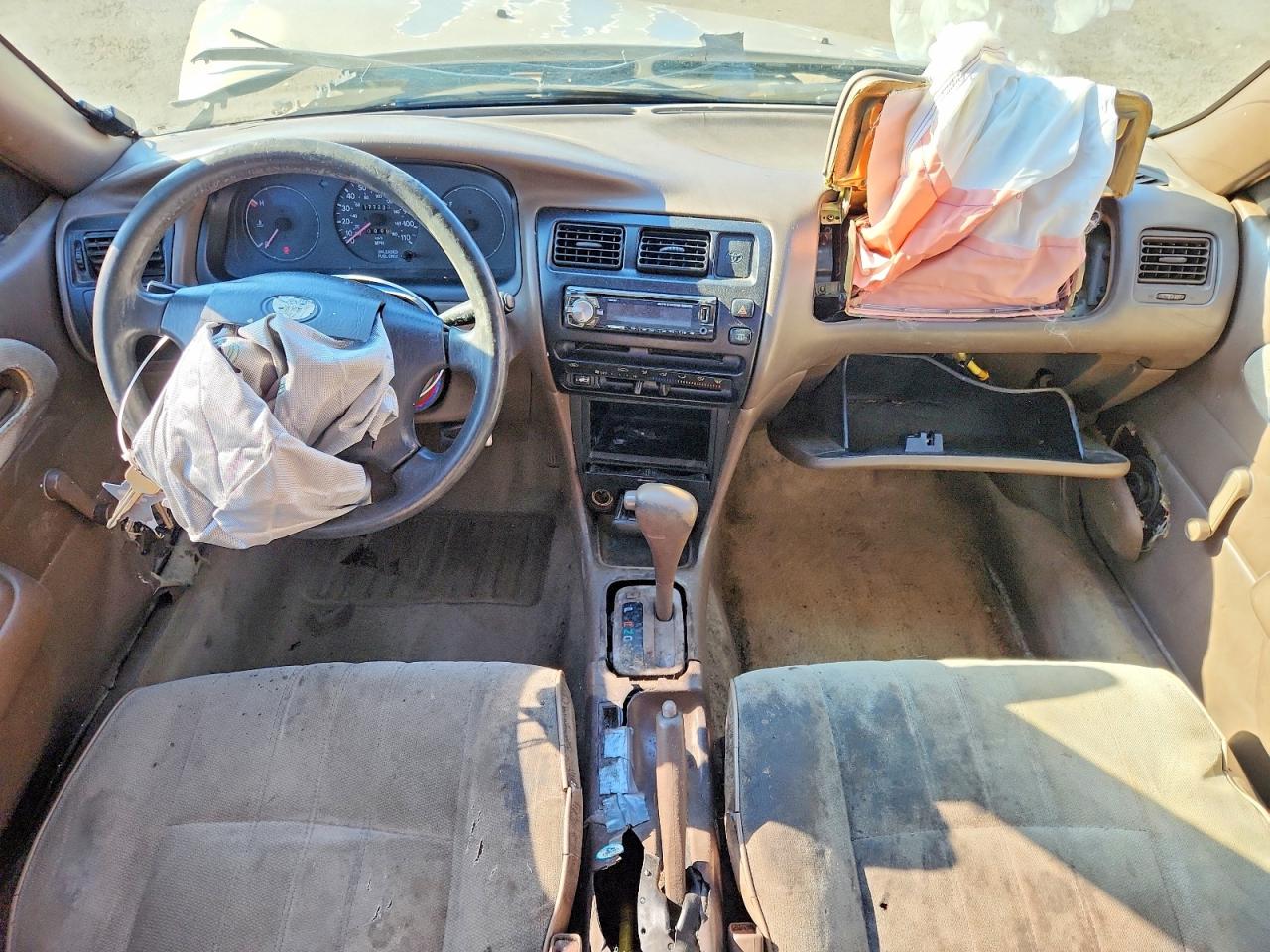 1997 Toyota Corolla Base Желто-коричневый vin: 1NXBA02E7VZ558258