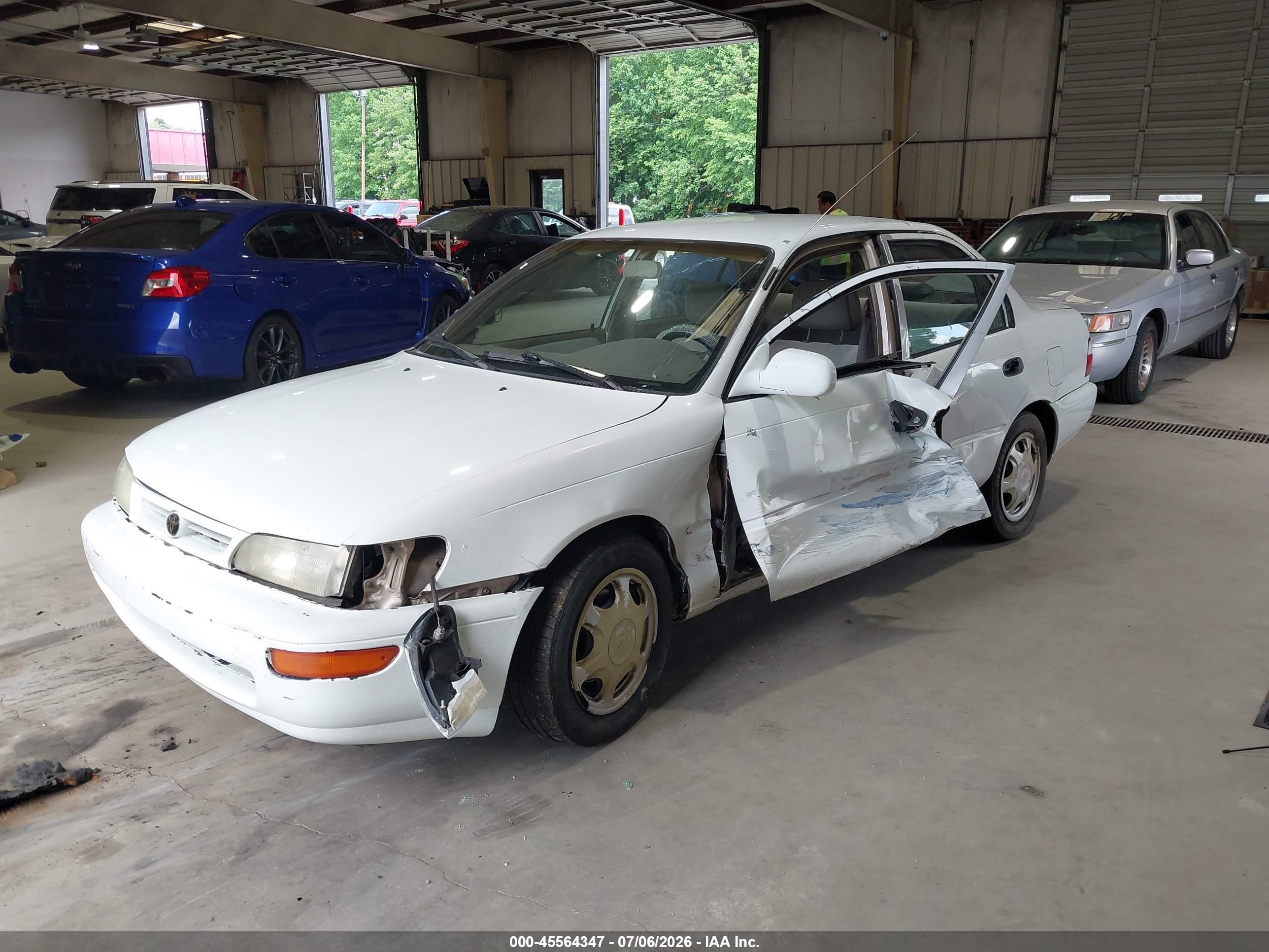 1997 Toyota Corolla Ce White vin: 1NXBA02E7VZ633816