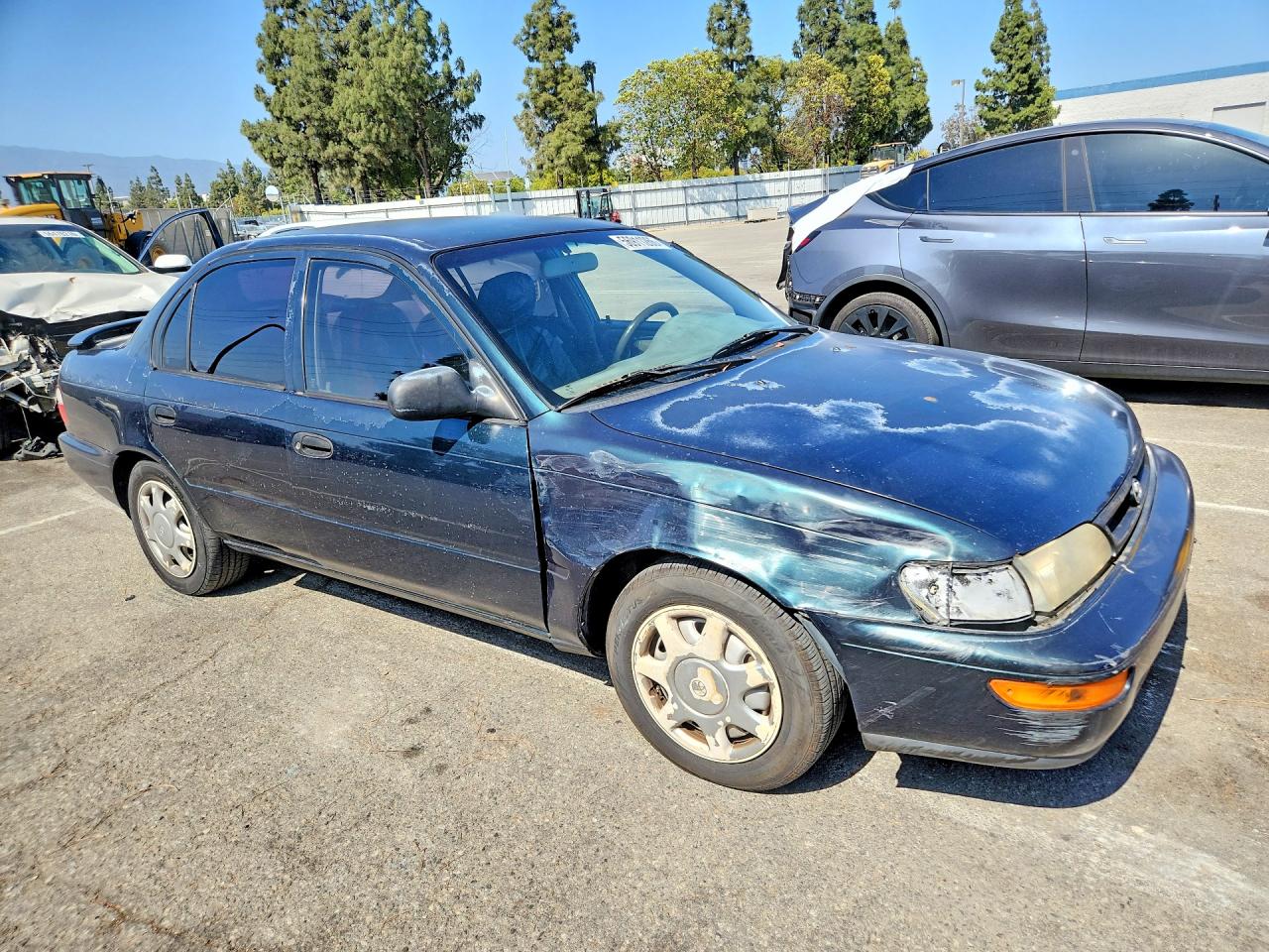 1997 Toyota Corolla Base Зеленый vin: 1NXBA02E8VZ621027