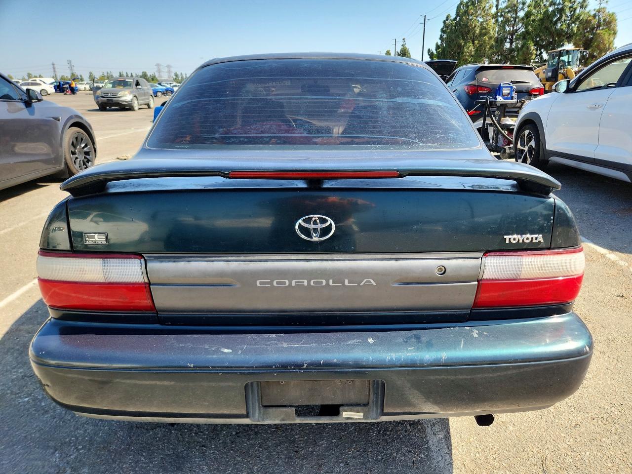 1997 Toyota Corolla Base Зеленый vin: 1NXBA02E8VZ621027