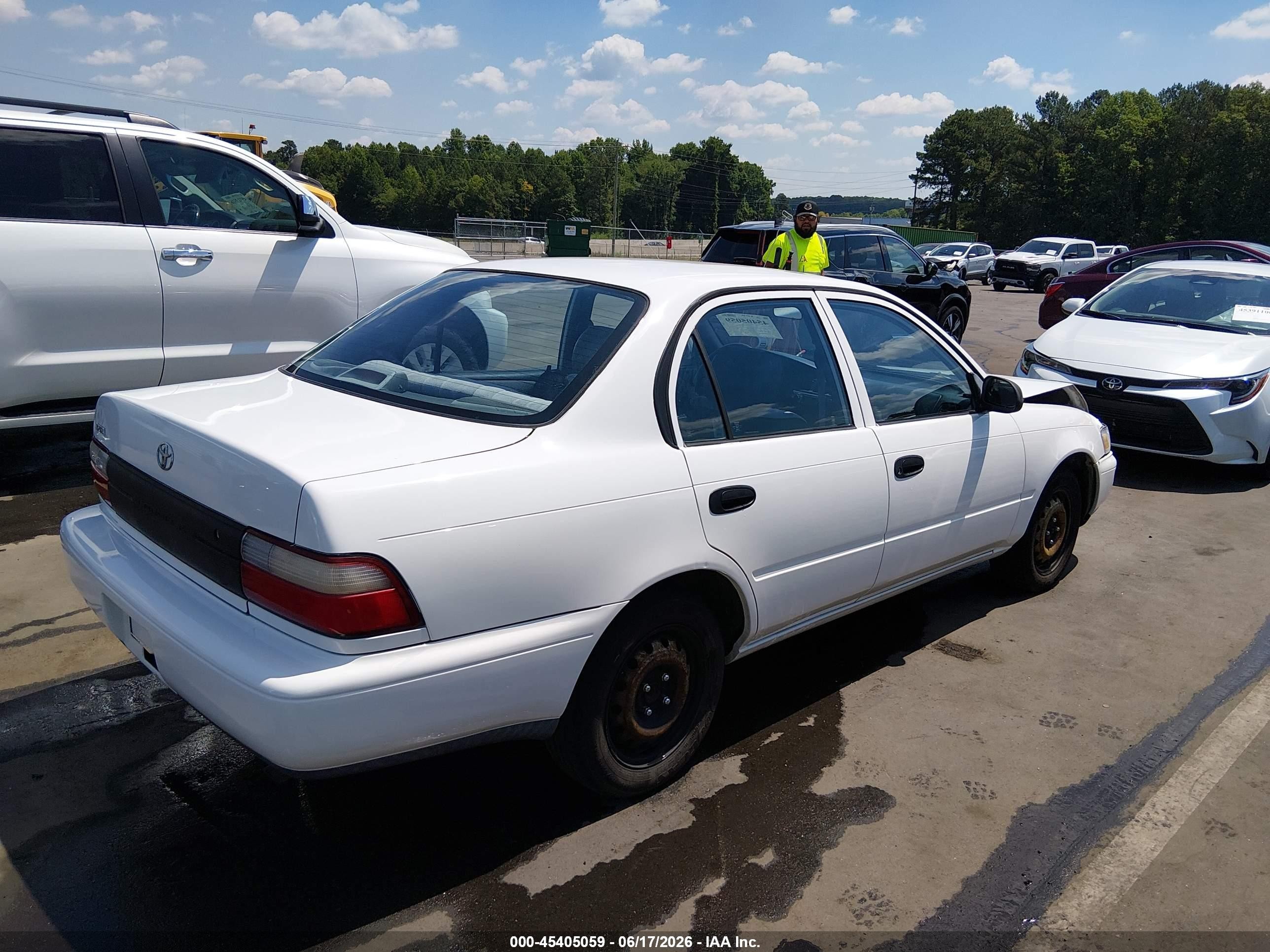 1997 Toyota Corolla Ce White vin: 1NXBA02E9VZ661617