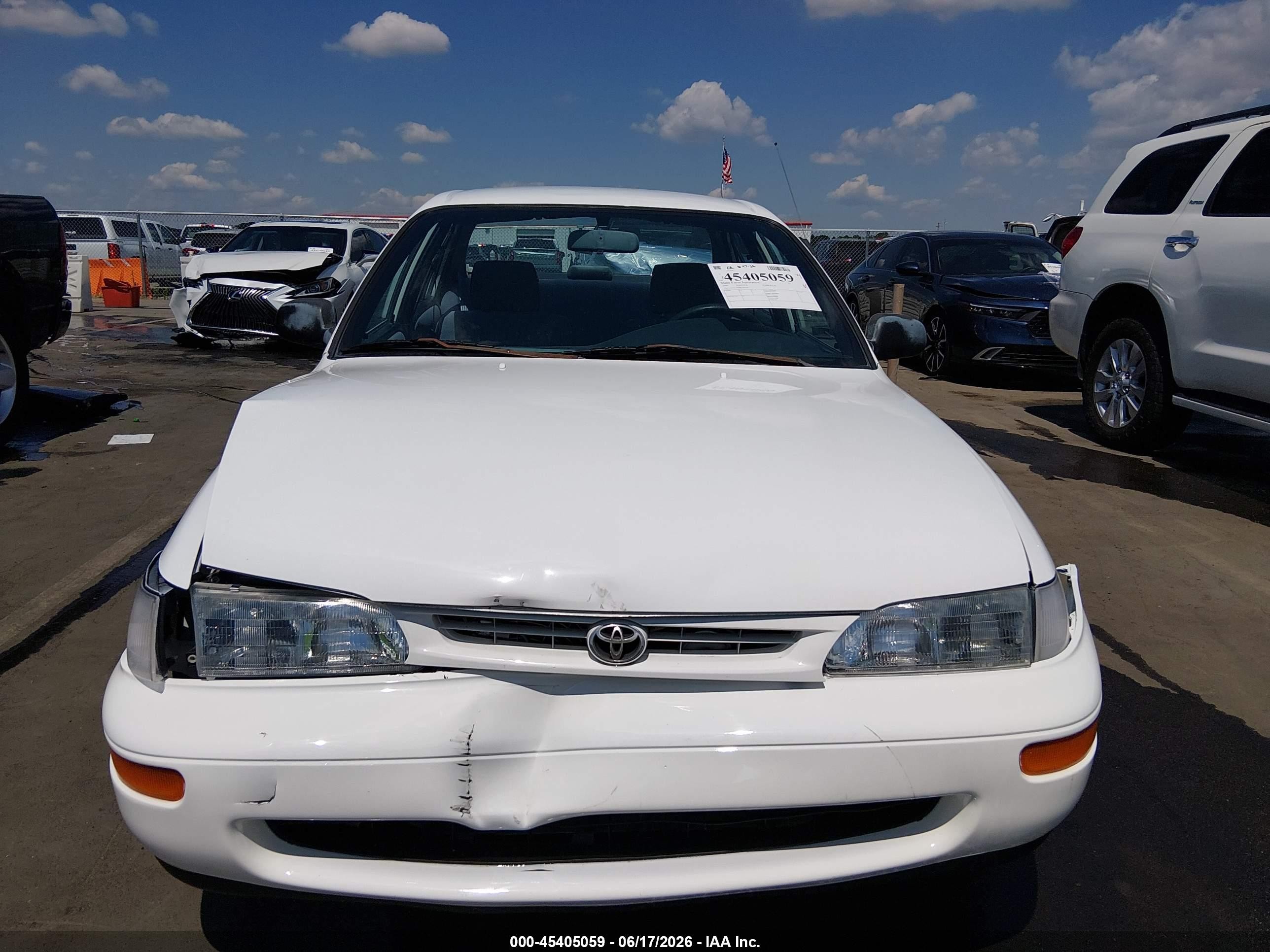 1997 Toyota Corolla Ce White vin: 1NXBA02E9VZ661617