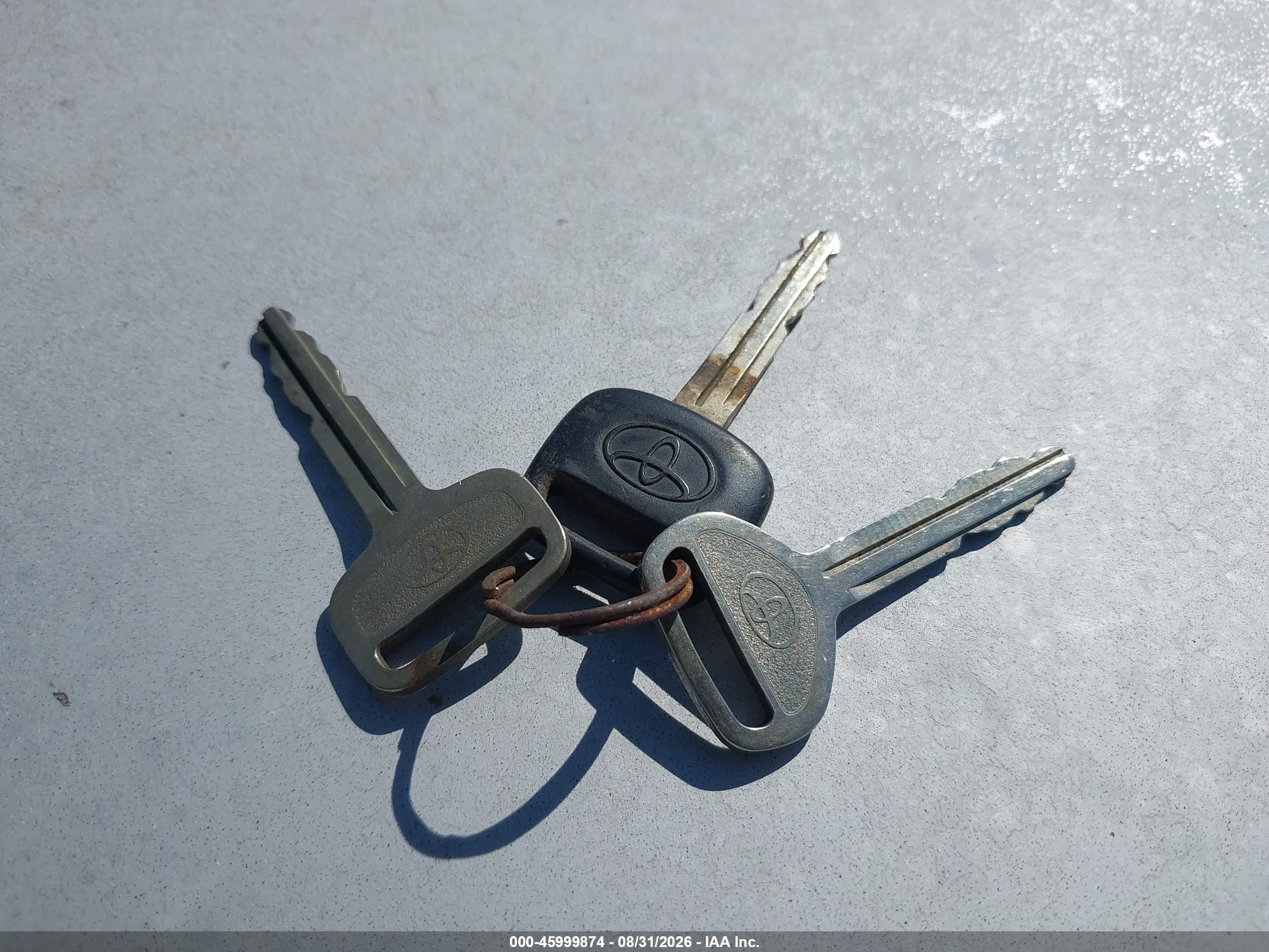 1997 Toyota Corolla Std Silver vin: 1NXBA02EXVZ585602