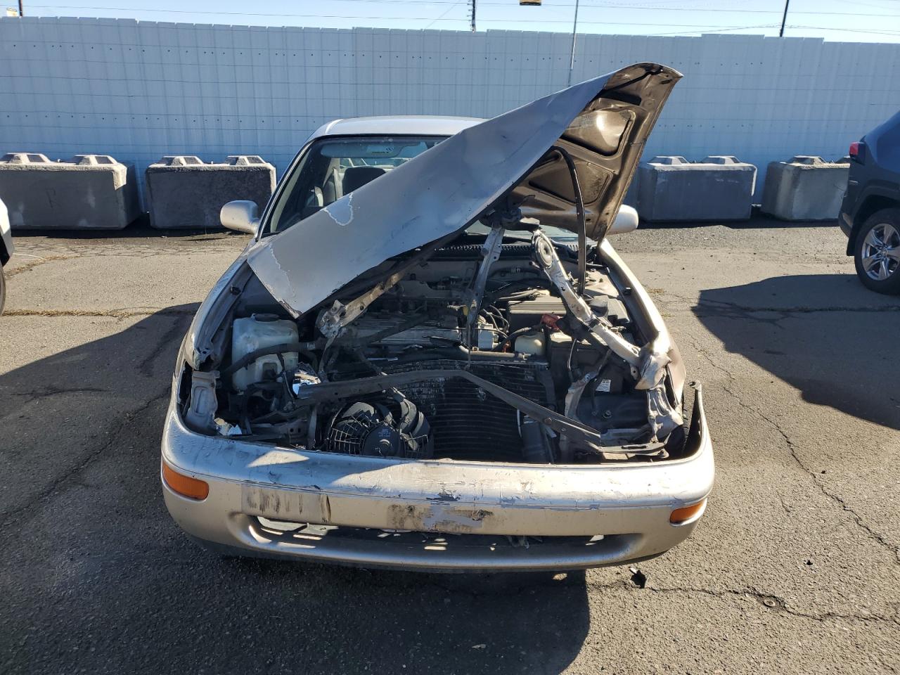 1997 Toyota Corolla Dx Tan vin: 1NXBB02E7VZ636731