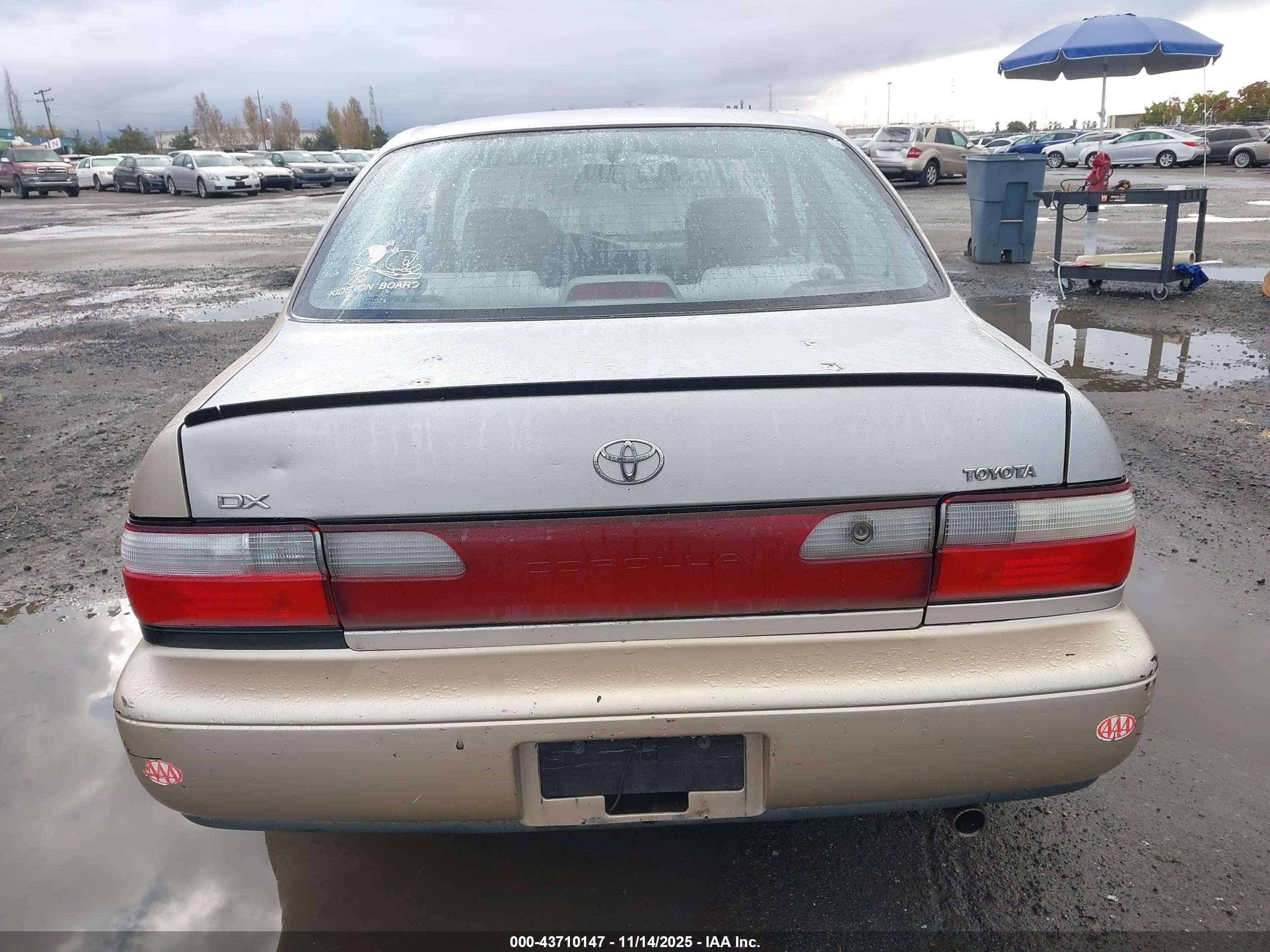 1997 Toyota Corolla Dx Gold vin: 1NXBB02EXVZ550796