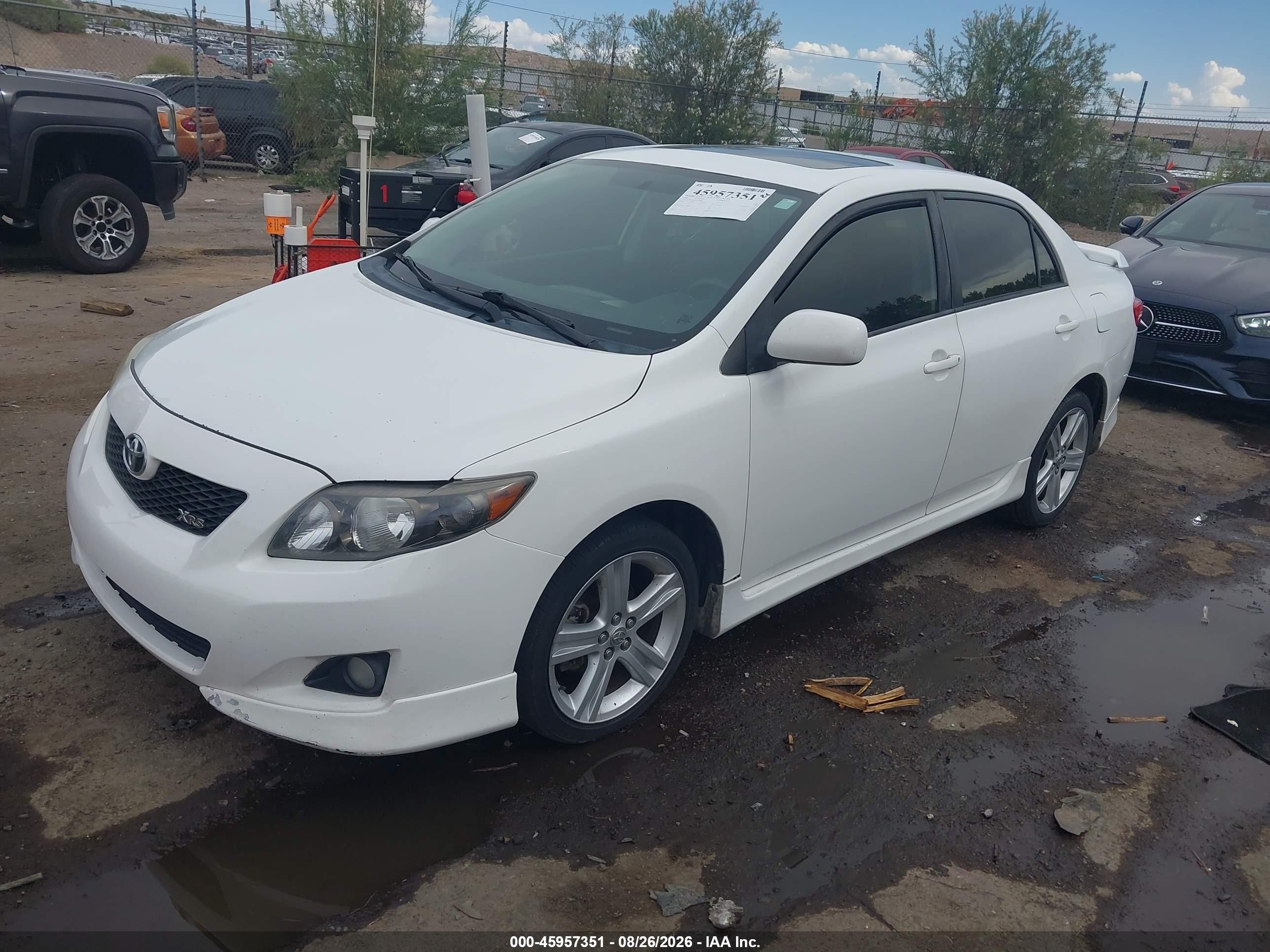 2009 Toyota Corolla Xrs White vin: 1NXBE40E09Z002488