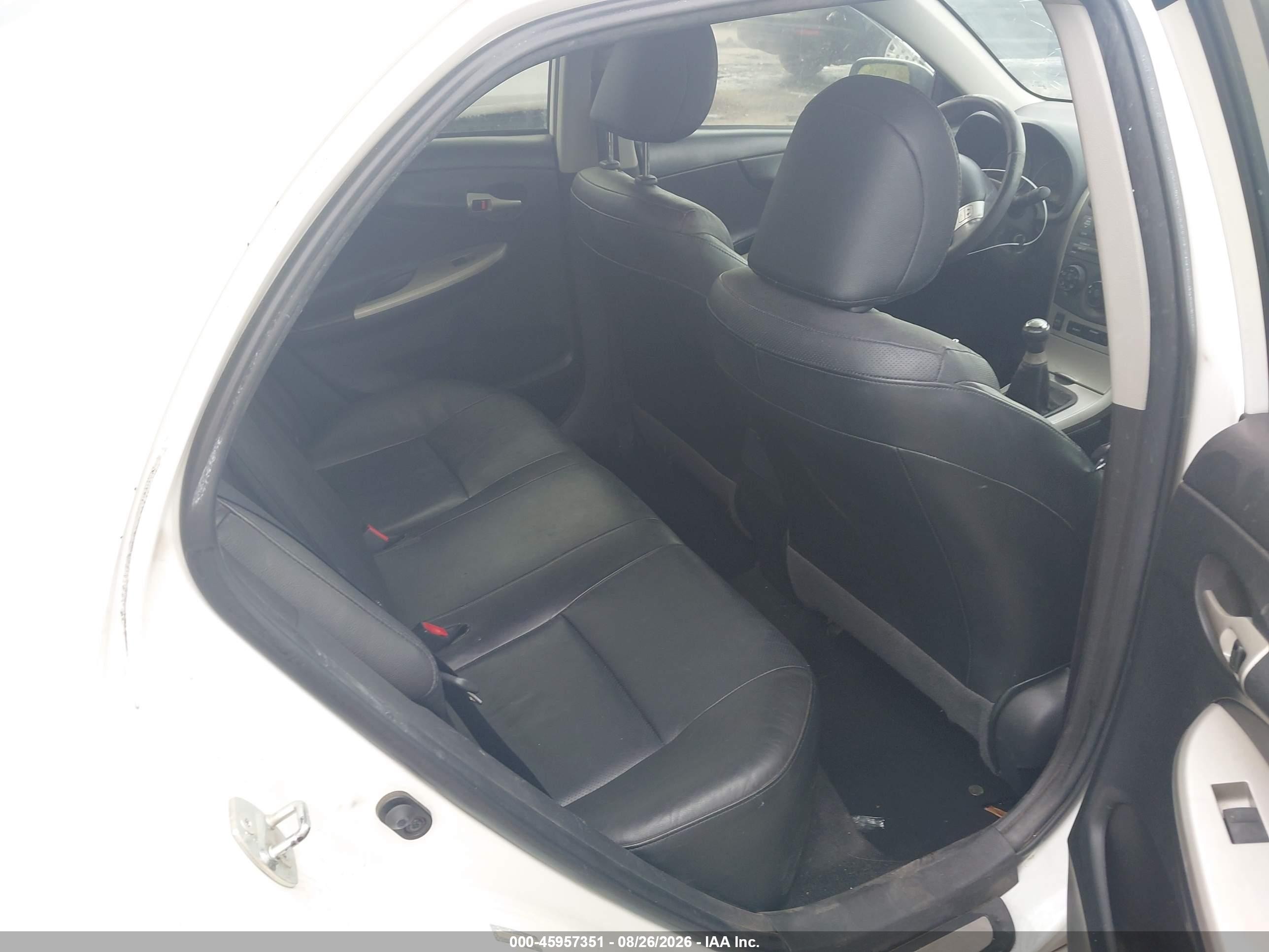 2009 Toyota Corolla Xrs White vin: 1NXBE40E09Z002488