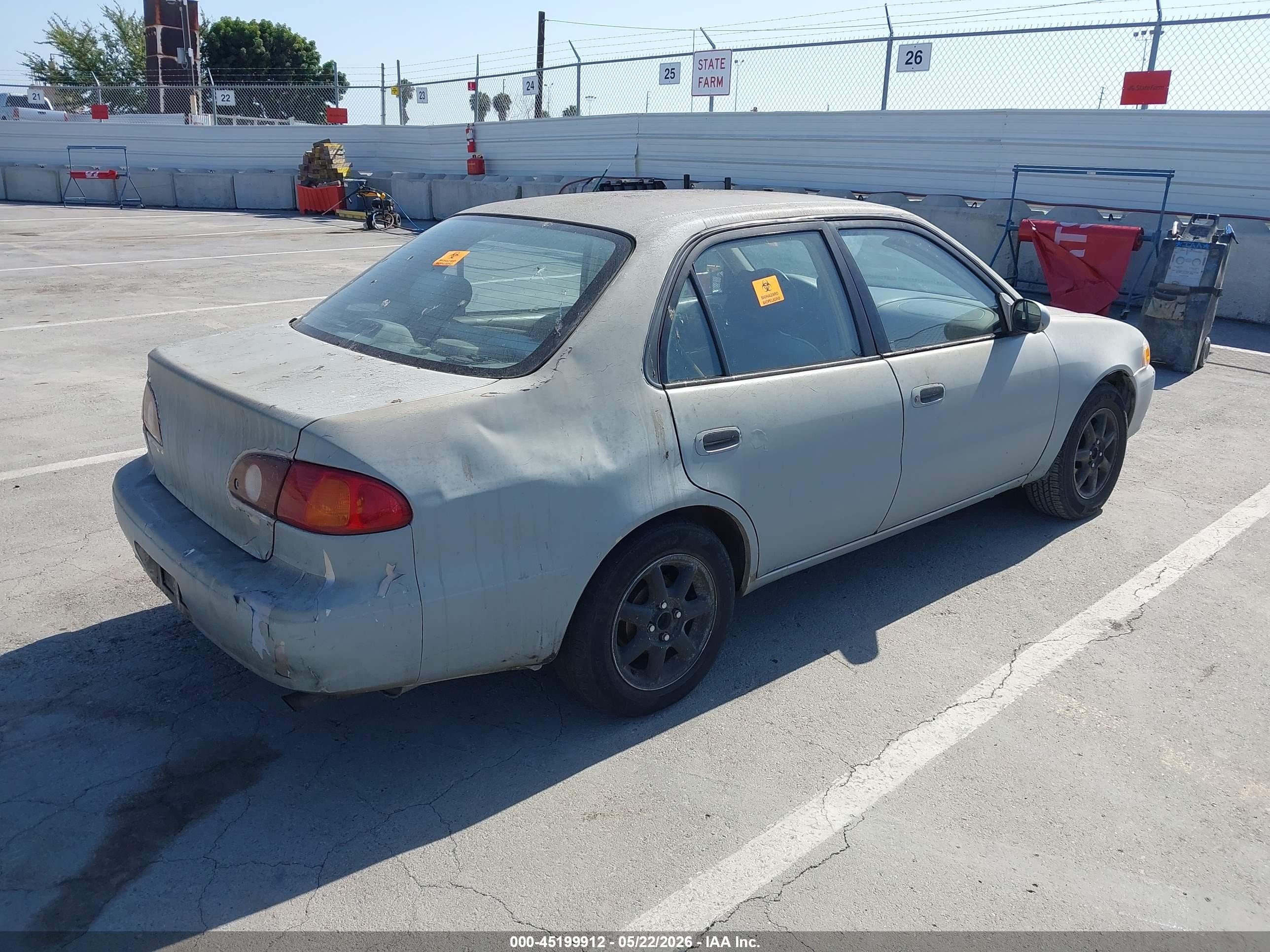 2001 Toyota Corolla Le Gray vin: 1NXBR12E11Z500039