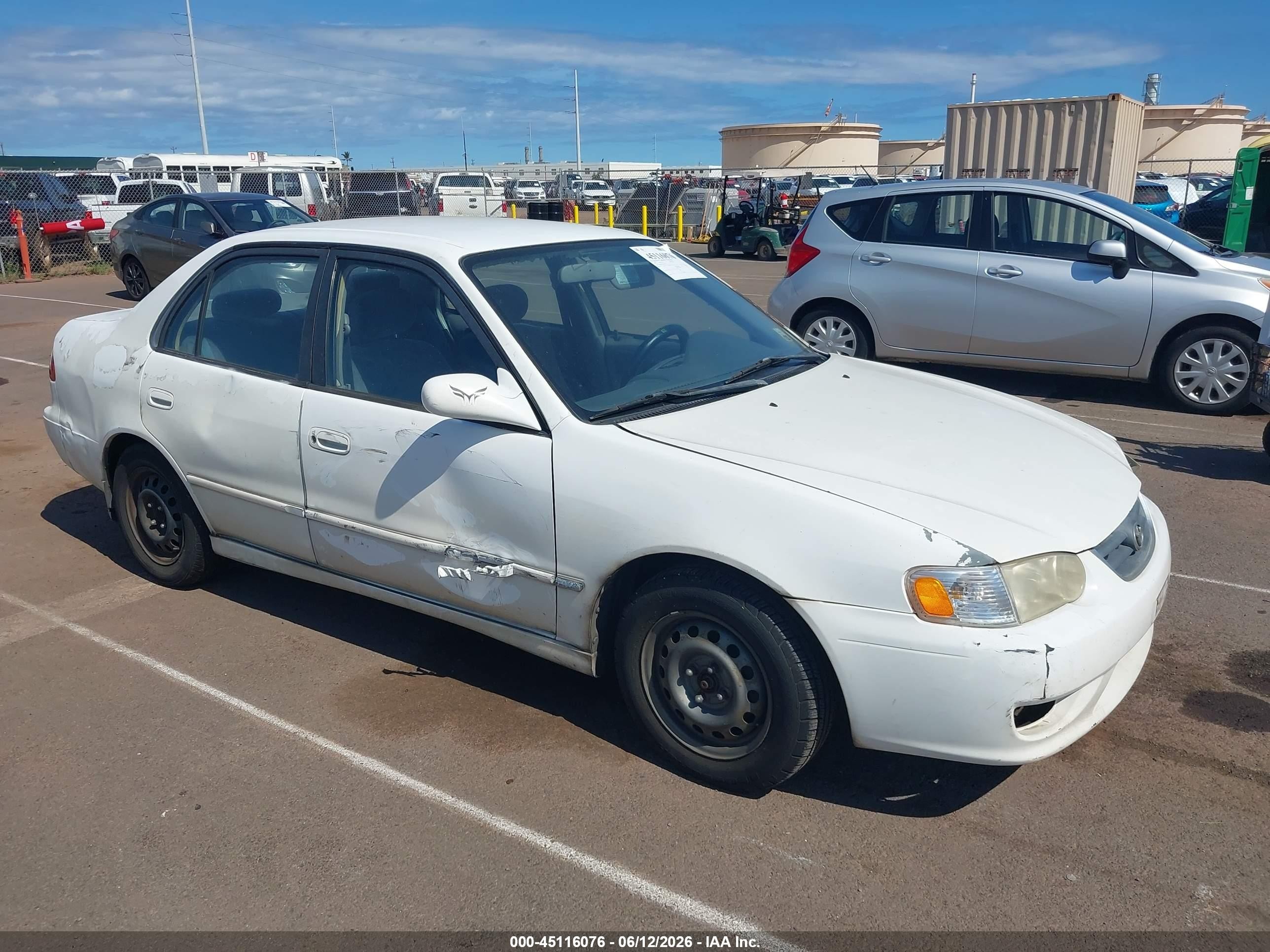1998 Toyota Corolla Le White vin: 1NXBR12E2WZ065717