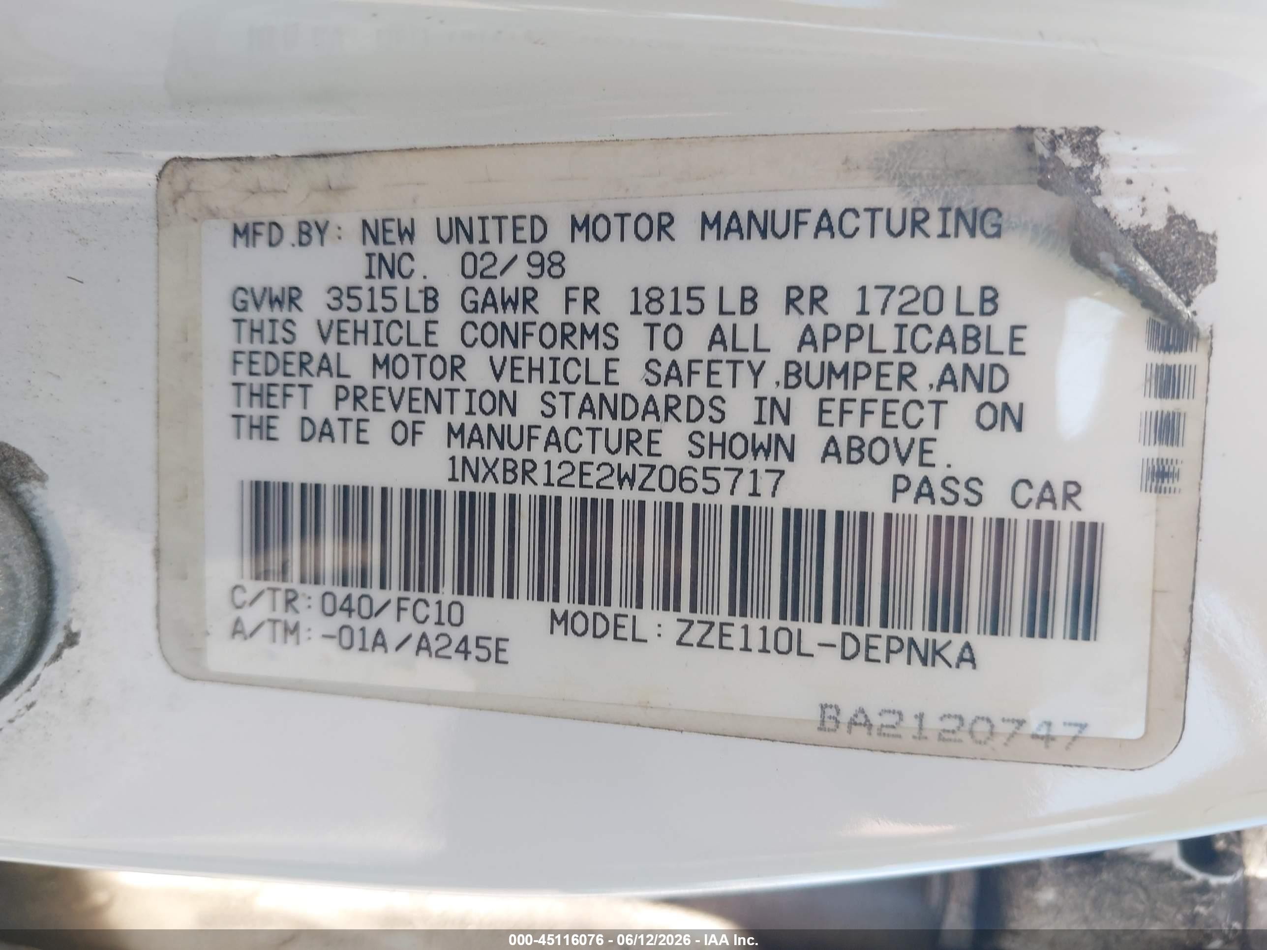 1998 Toyota Corolla Le White vin: 1NXBR12E2WZ065717