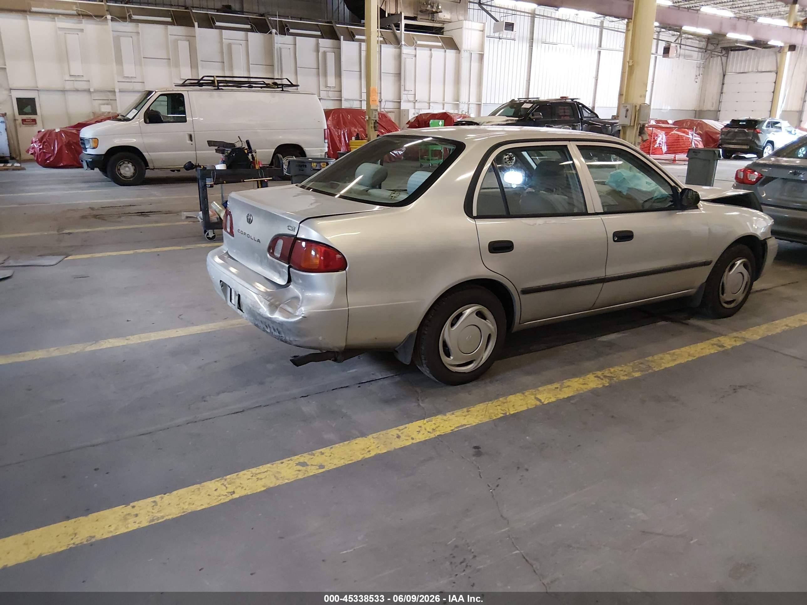 1999 Toyota Corolla Ce Silver vin: 1NXBR12E2XZ147173