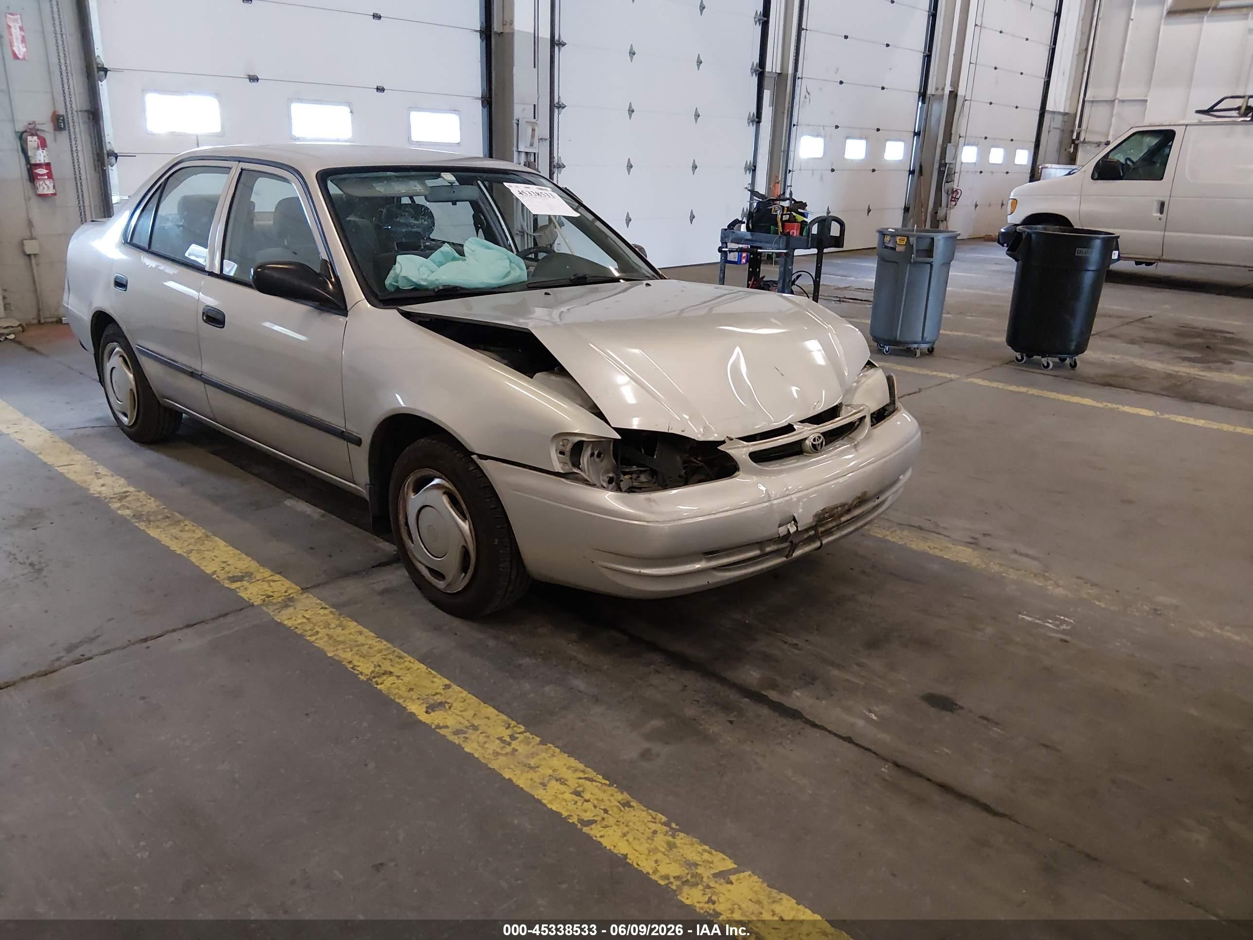 1999 Toyota Corolla Ce Silver vin: 1NXBR12E2XZ147173