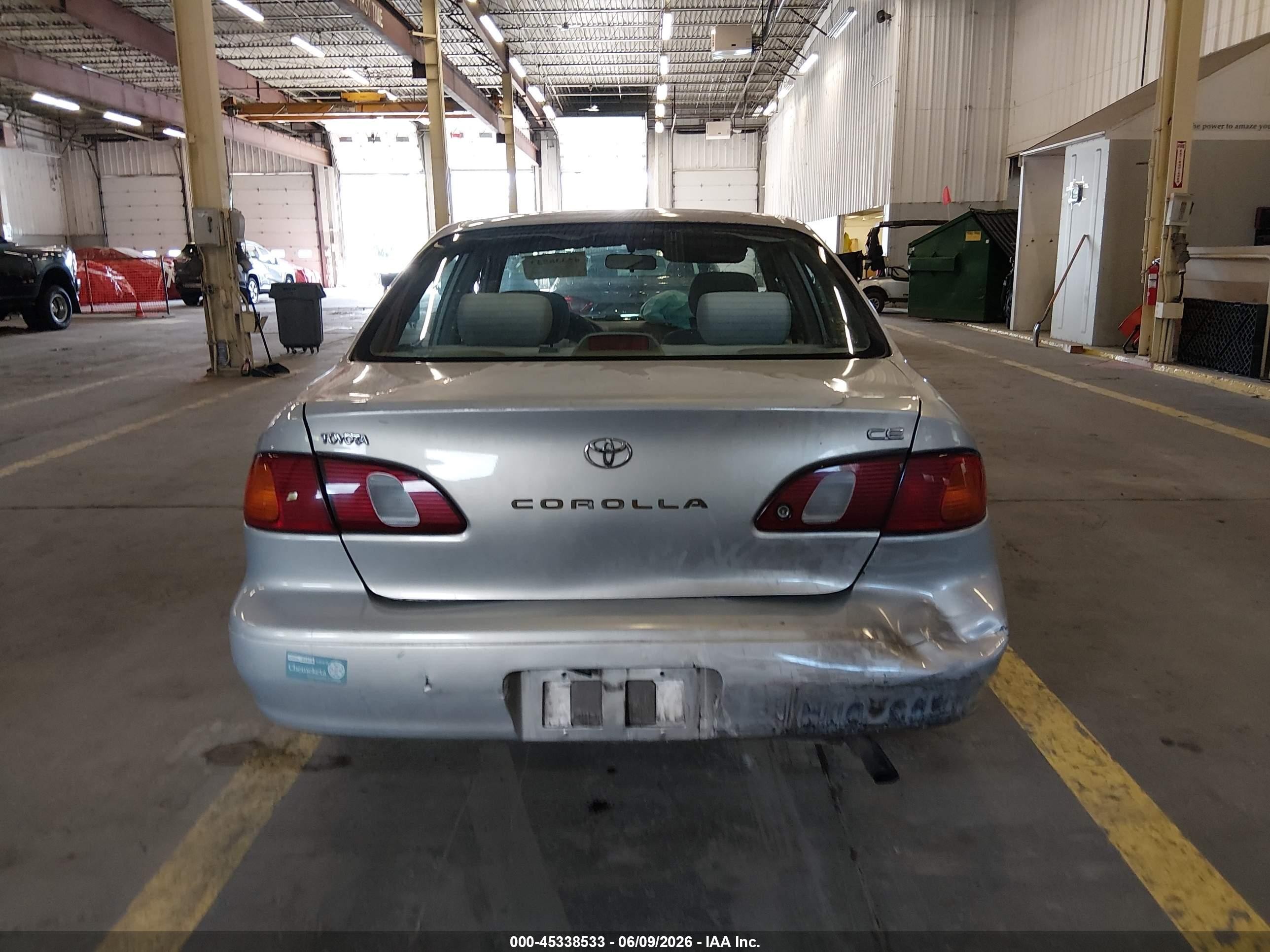 1999 Toyota Corolla Ce Silver vin: 1NXBR12E2XZ147173