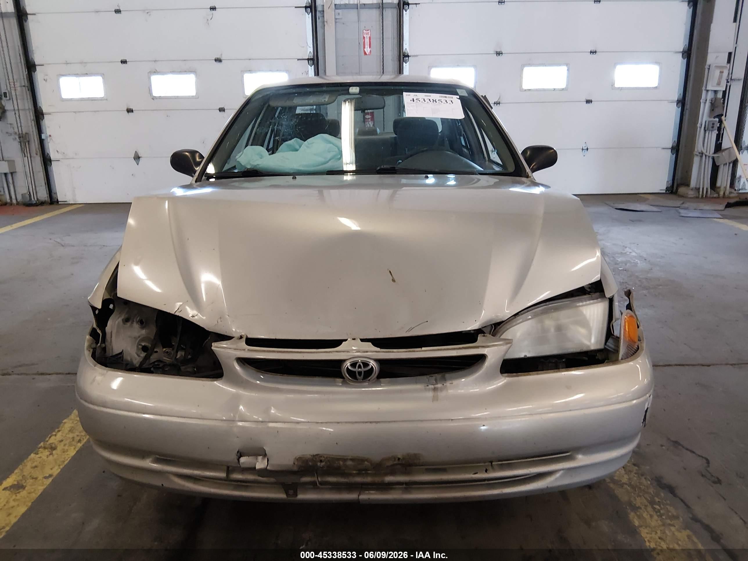 1999 Toyota Corolla Ce Silver vin: 1NXBR12E2XZ147173