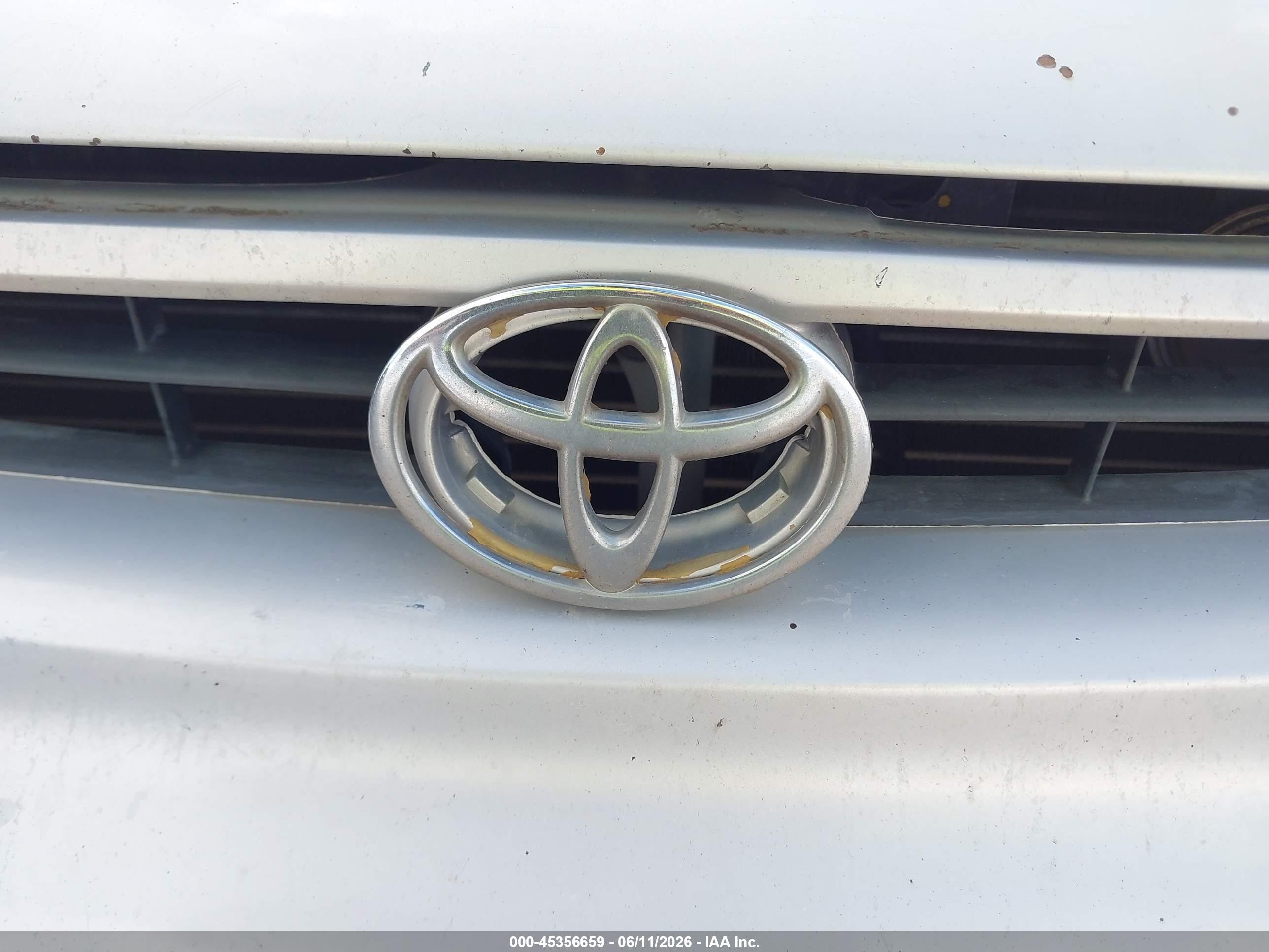 2000 Toyota Corolla Ve Silver vin: 1NXBR12E2YZ396106