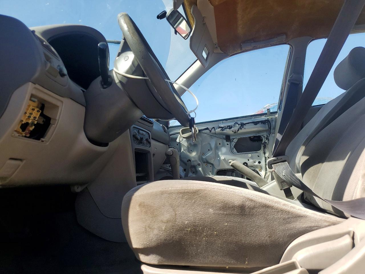 2002 Toyota Corolla Ce Silver vin: 1NXBR12E42Z613016
