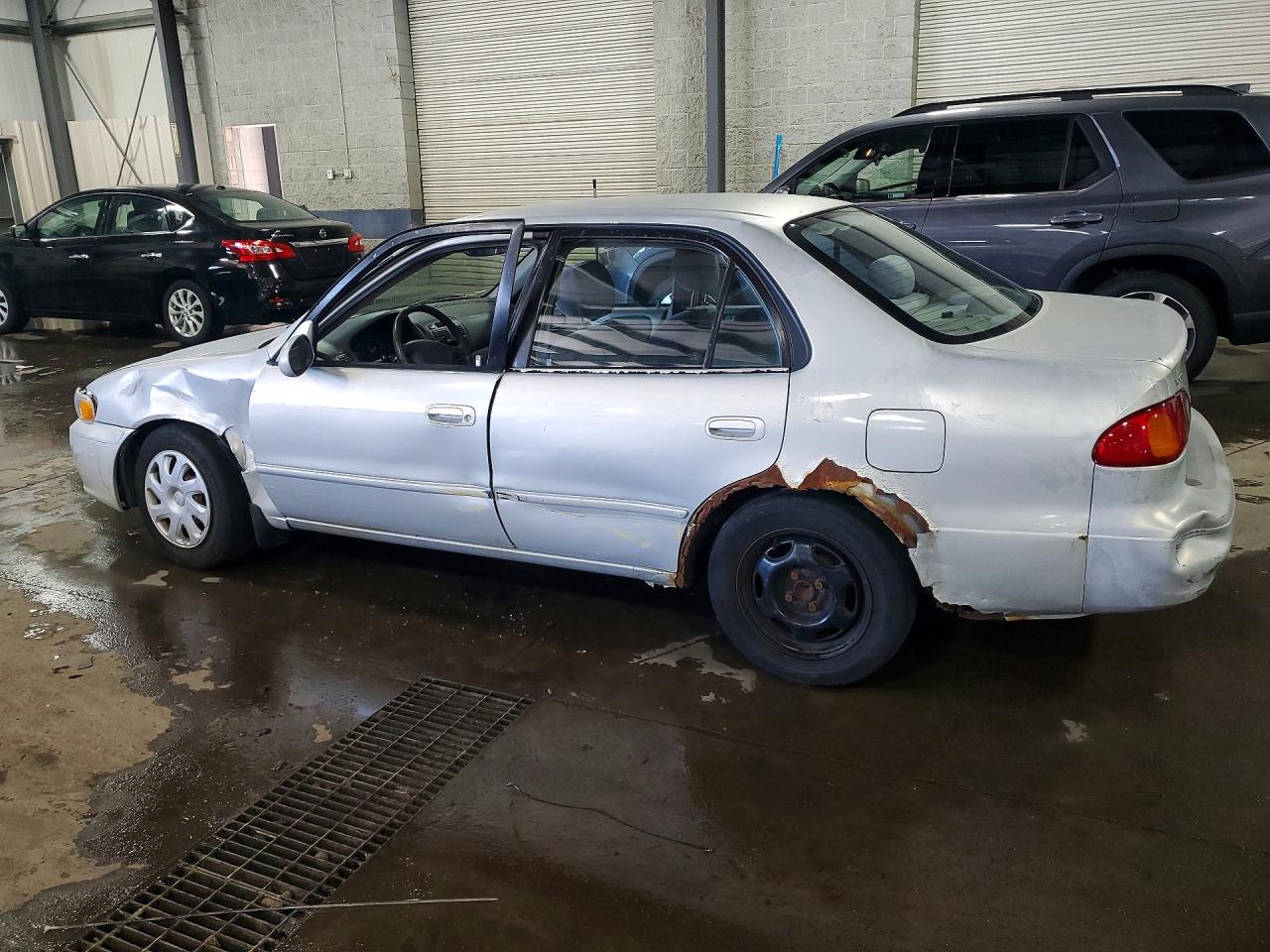 2001 Toyota Corolla Le Silver vin: 1NXBR12E51Z442162