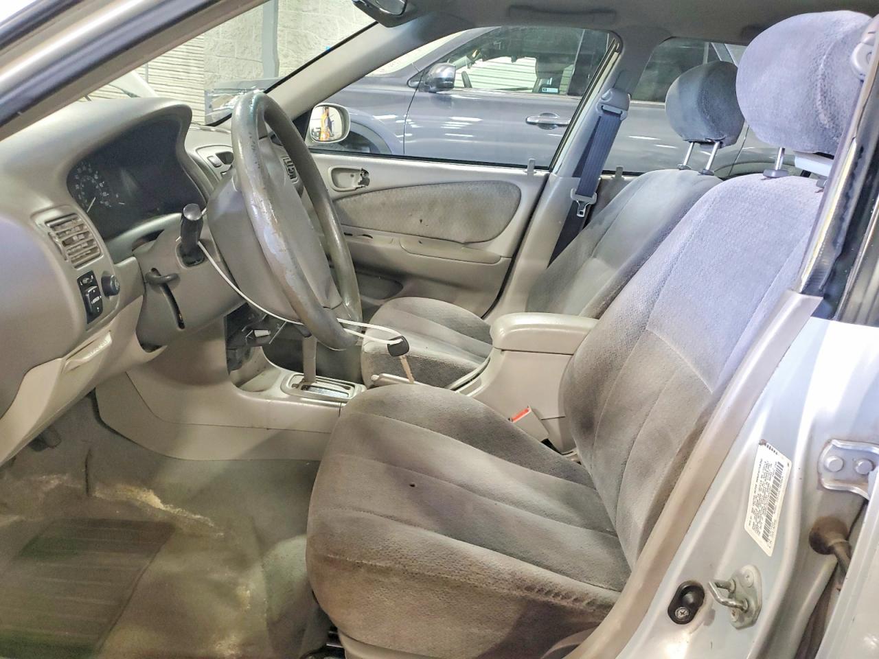 2001 Toyota Corolla Le Silver vin: 1NXBR12E51Z442162