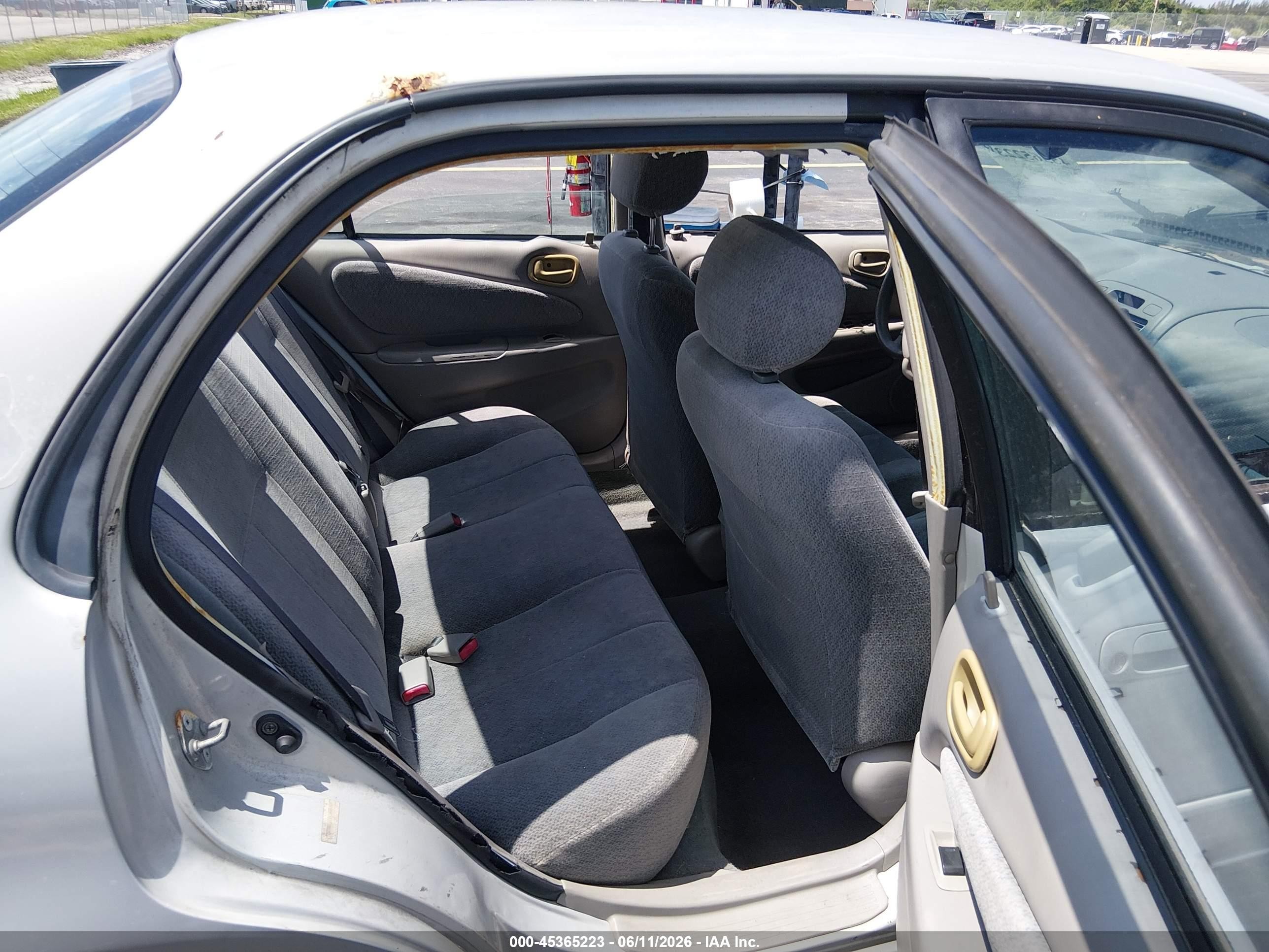 2002 Toyota Corolla Le Gray vin: 1NXBR12E72Z598317