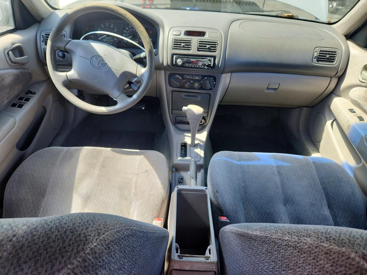 2002 Toyota Corolla Le Silver vin: 1NXBR12E72Z615486