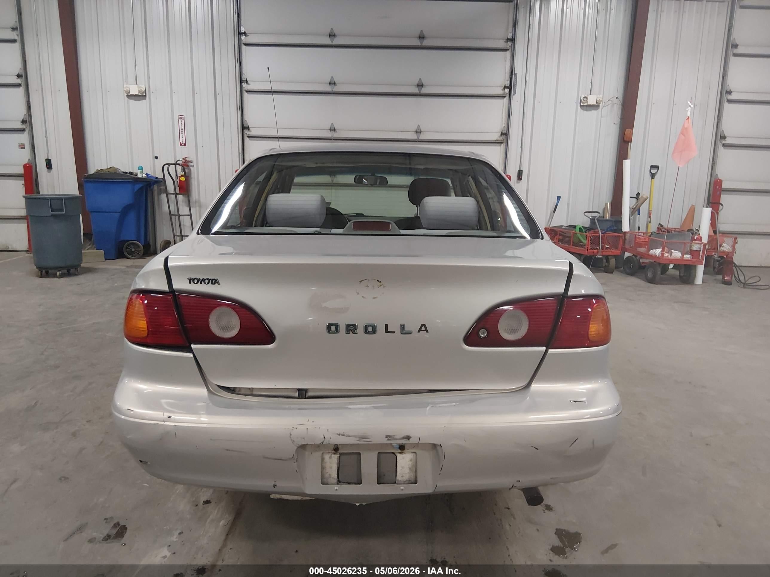 2002 Toyota Corolla Le Silver vin: 1NXBR12EX2Z580541