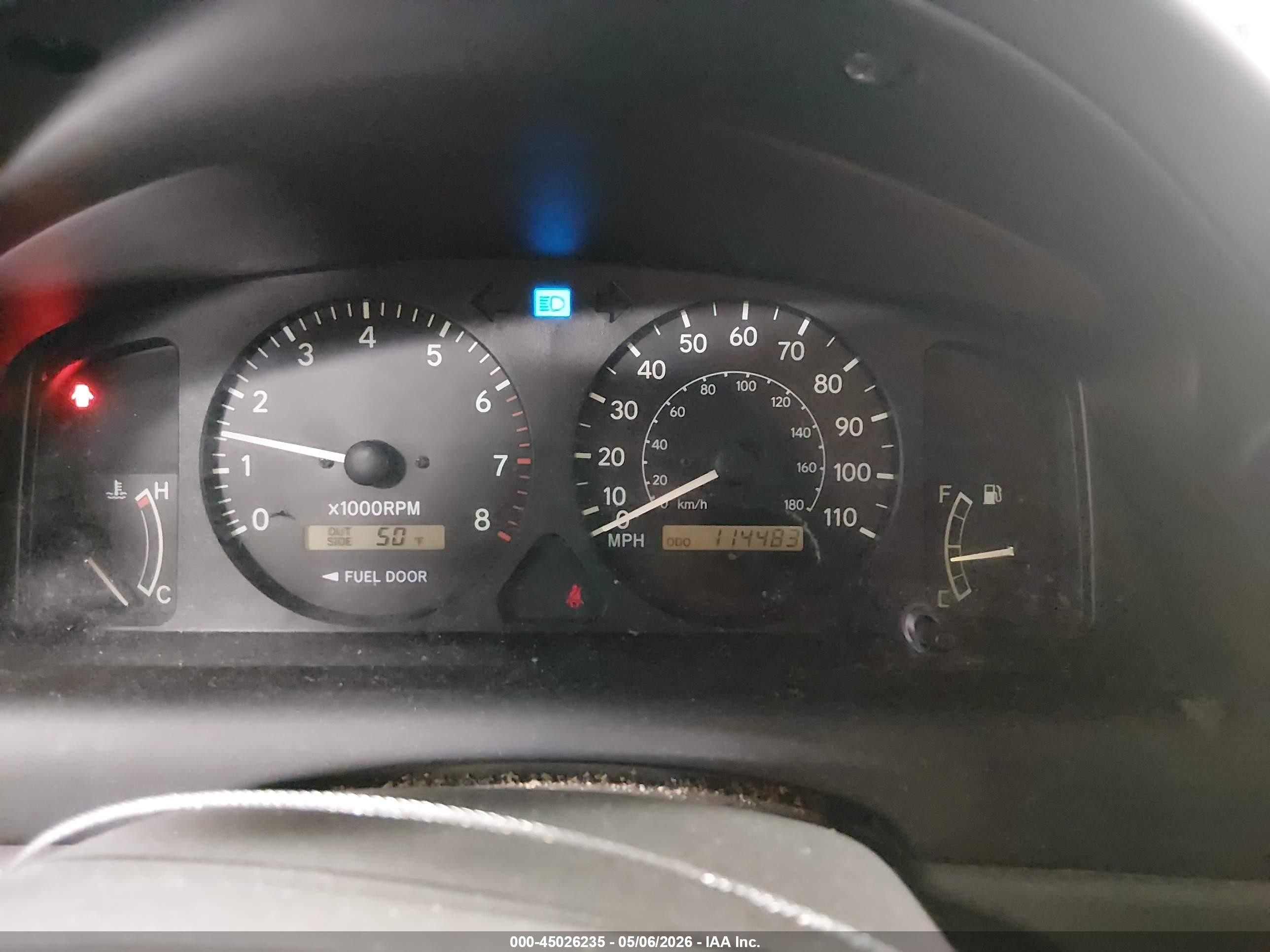 2002 Toyota Corolla Le Silver vin: 1NXBR12EX2Z580541