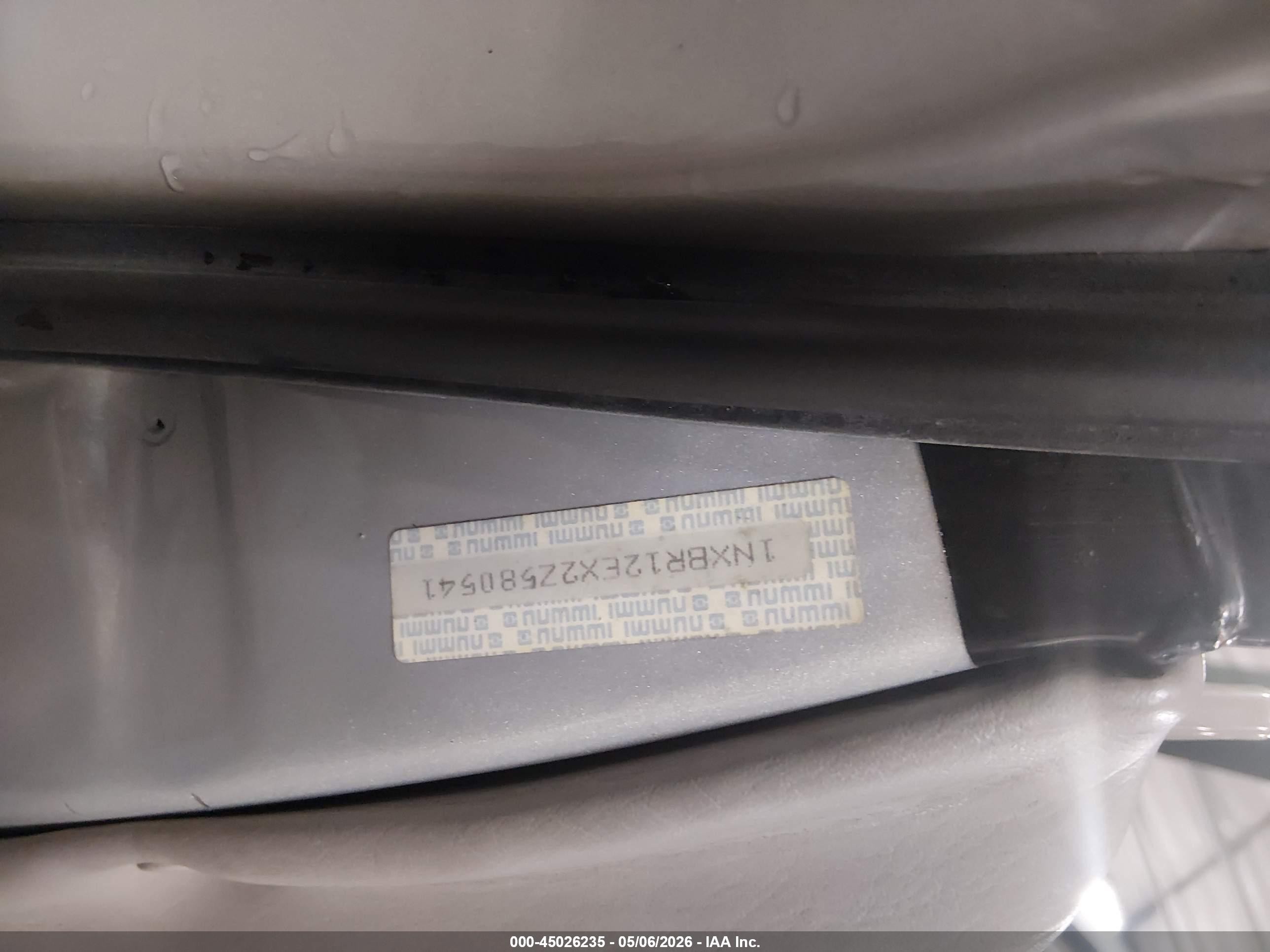 2002 Toyota Corolla Le Silver vin: 1NXBR12EX2Z580541