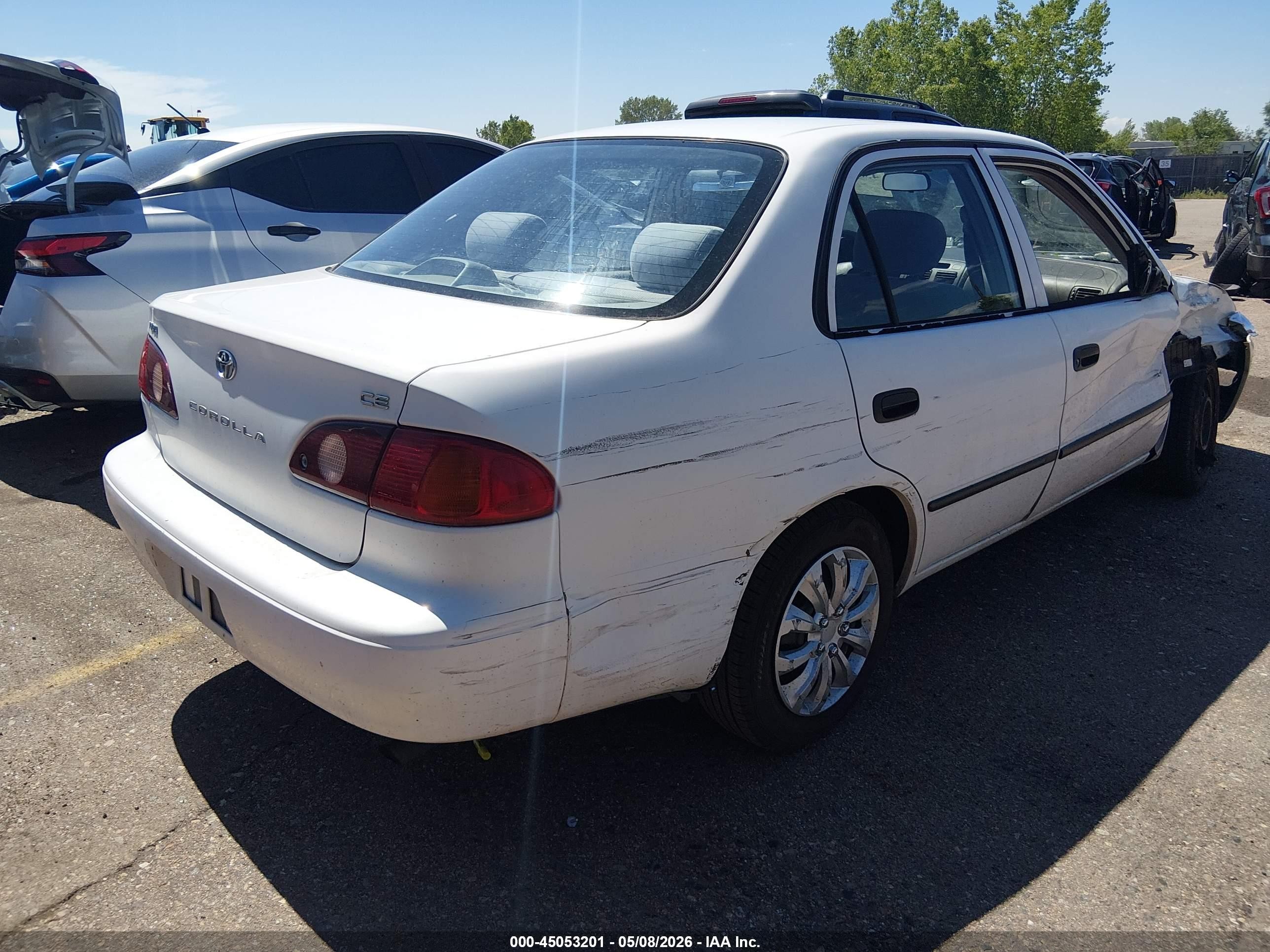 2002 Toyota Corolla Ce White vin: 1NXBR12EX2Z586033